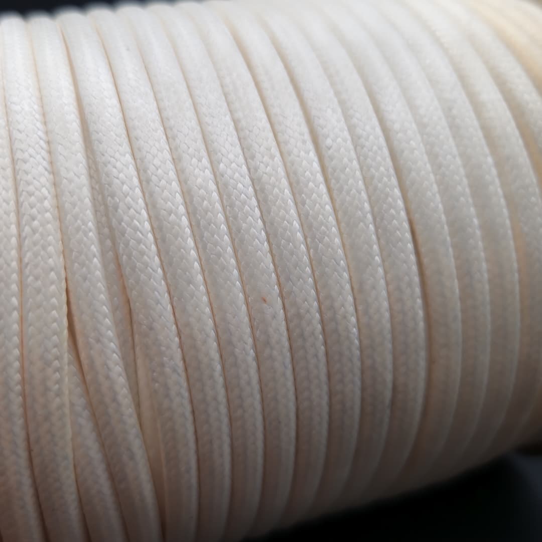 PIEL DE SERPIENTE POR METRO 3MM BEIGE CREMA