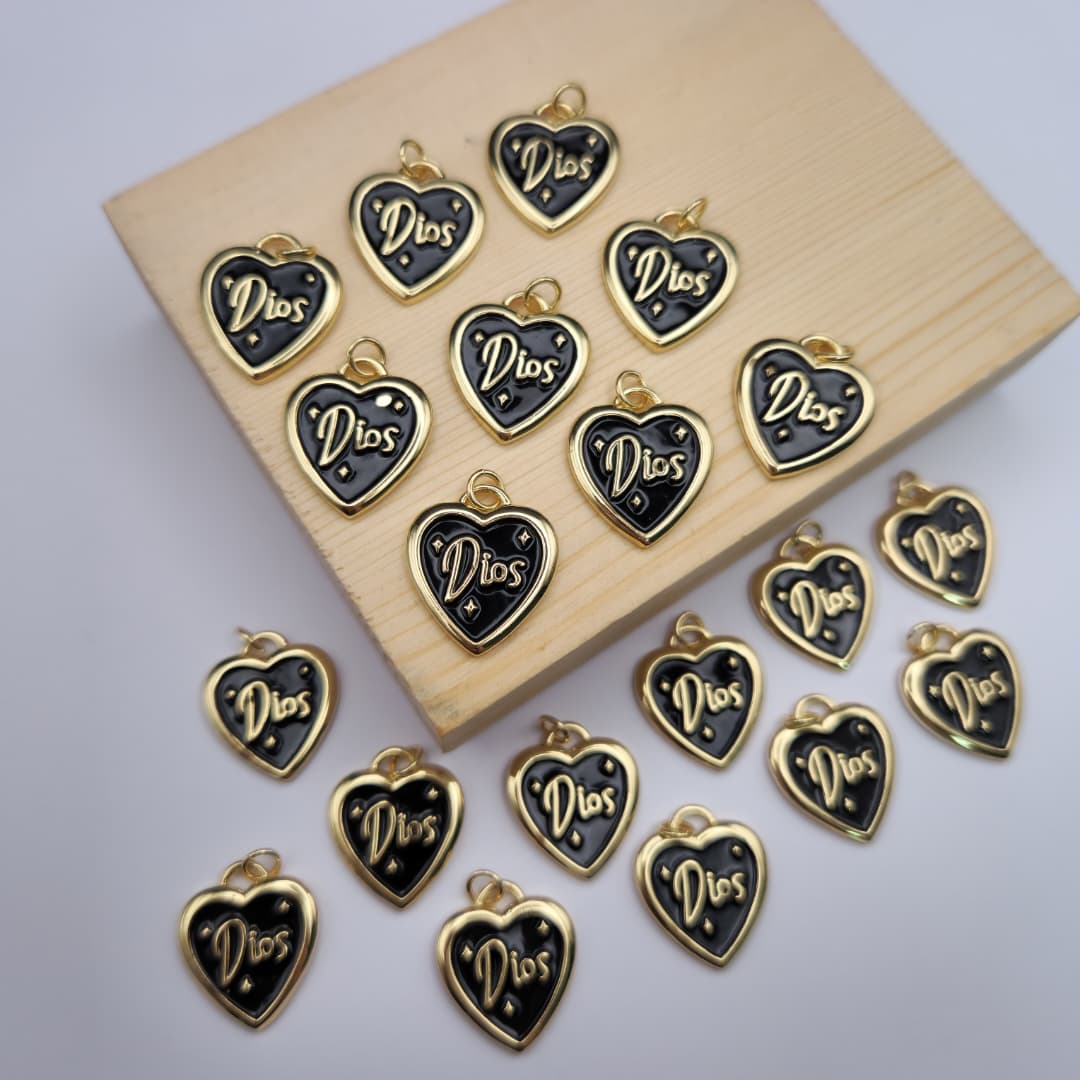 ORO CHINO CORAZON DIOS NEGRO 17X20MM 4