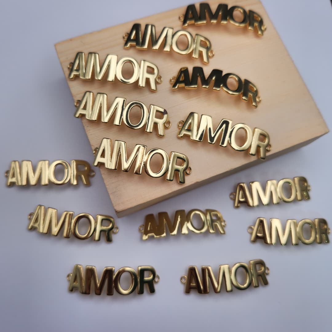 ORO CHINO CONECTOR AMOR 4