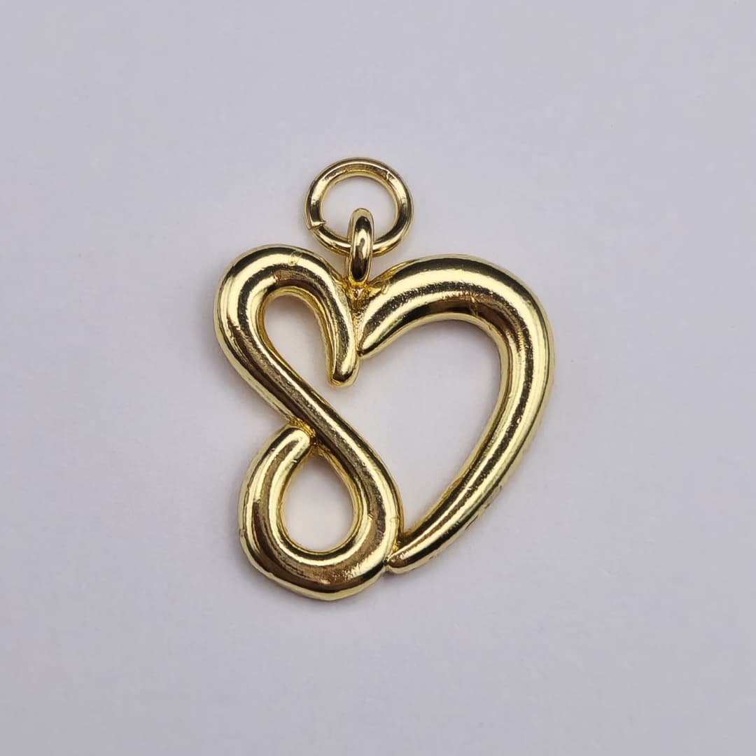 ORO CHINO DIJE CORAZON DE INFINITO