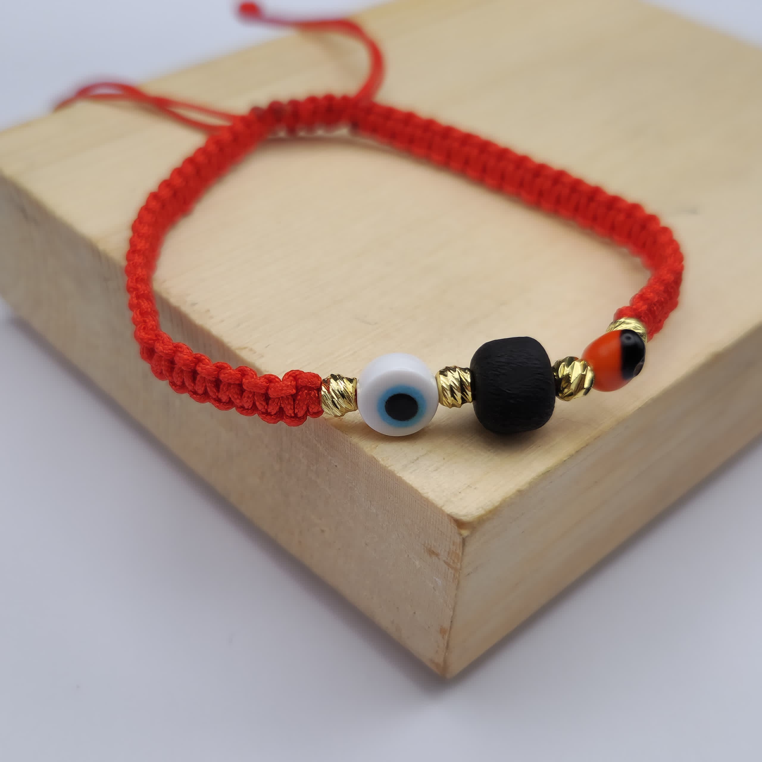 PULSERA ROJA DE OJO TURCO