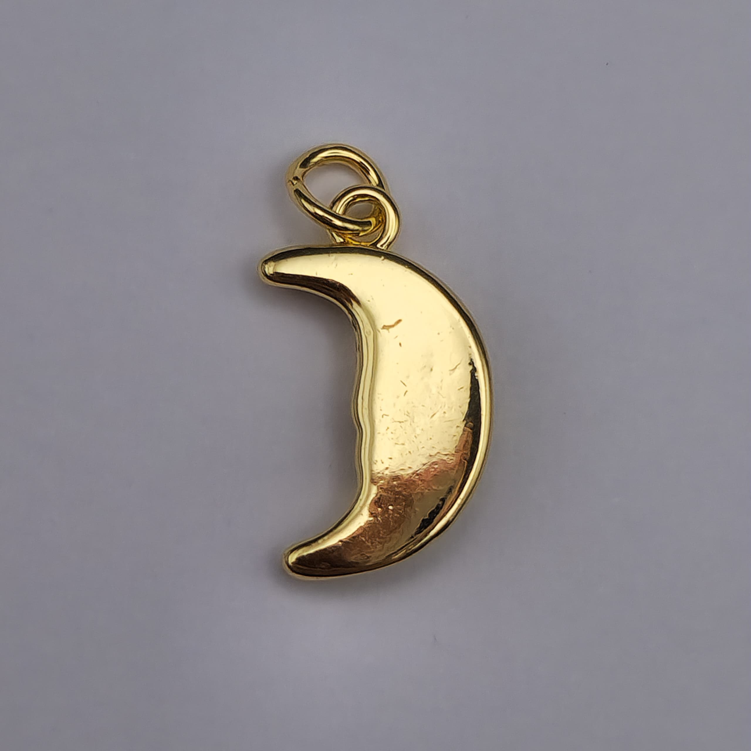 ORO CHINO DIJE MEDIA LUNA 2