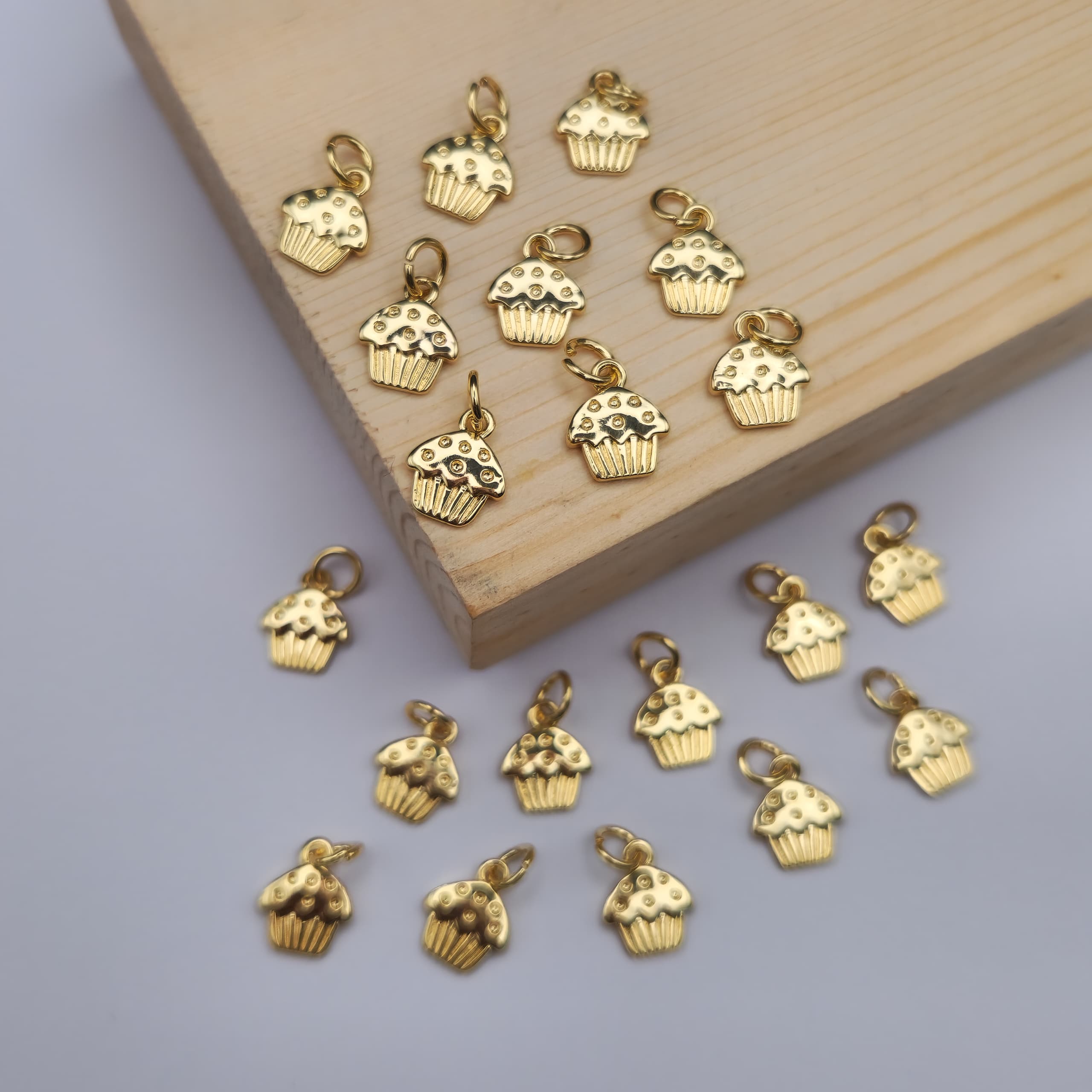 ORO CHINO DIJE MINI PONQUESITO 4