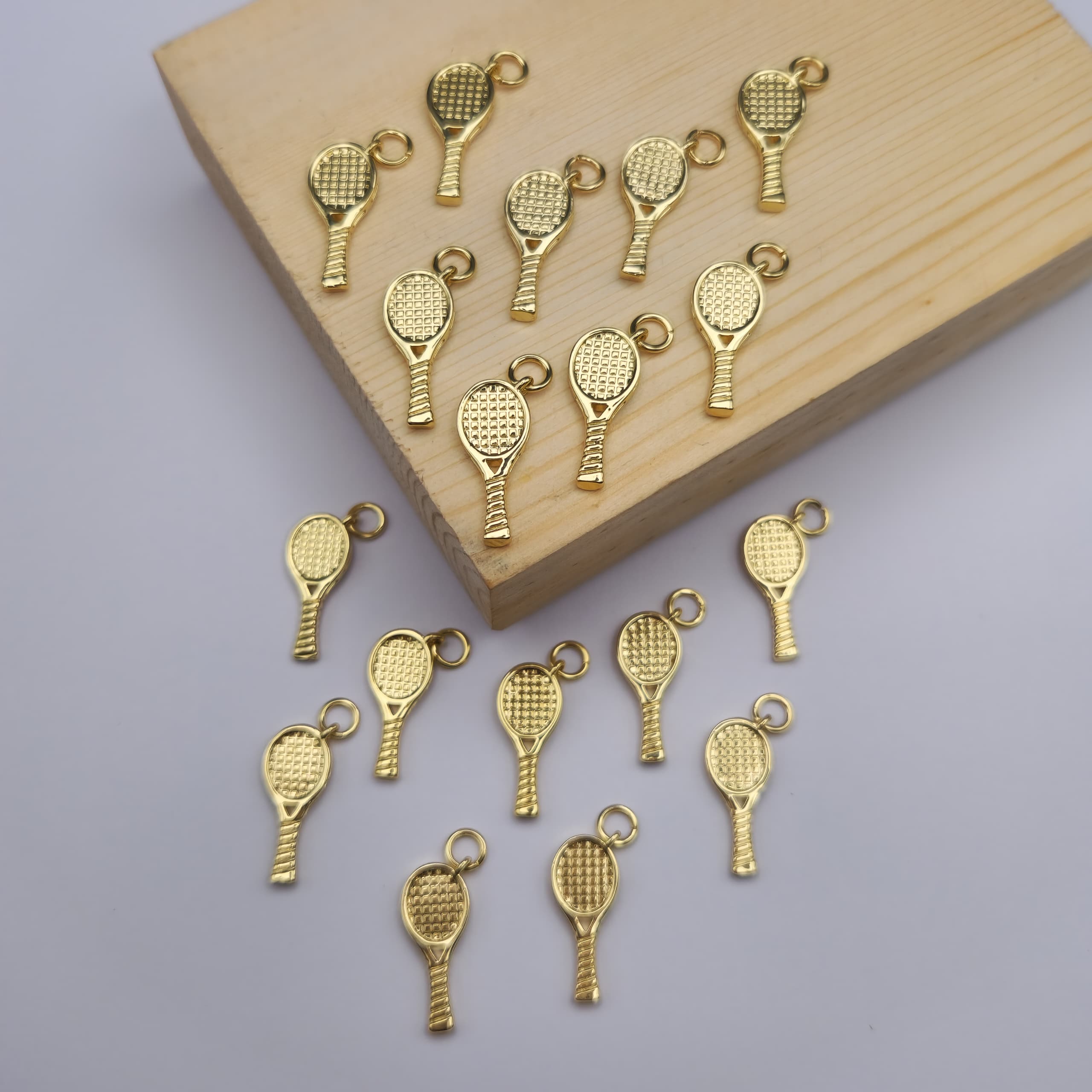 ORO CHINO DIJE RAQUETA DE TENIS 4
