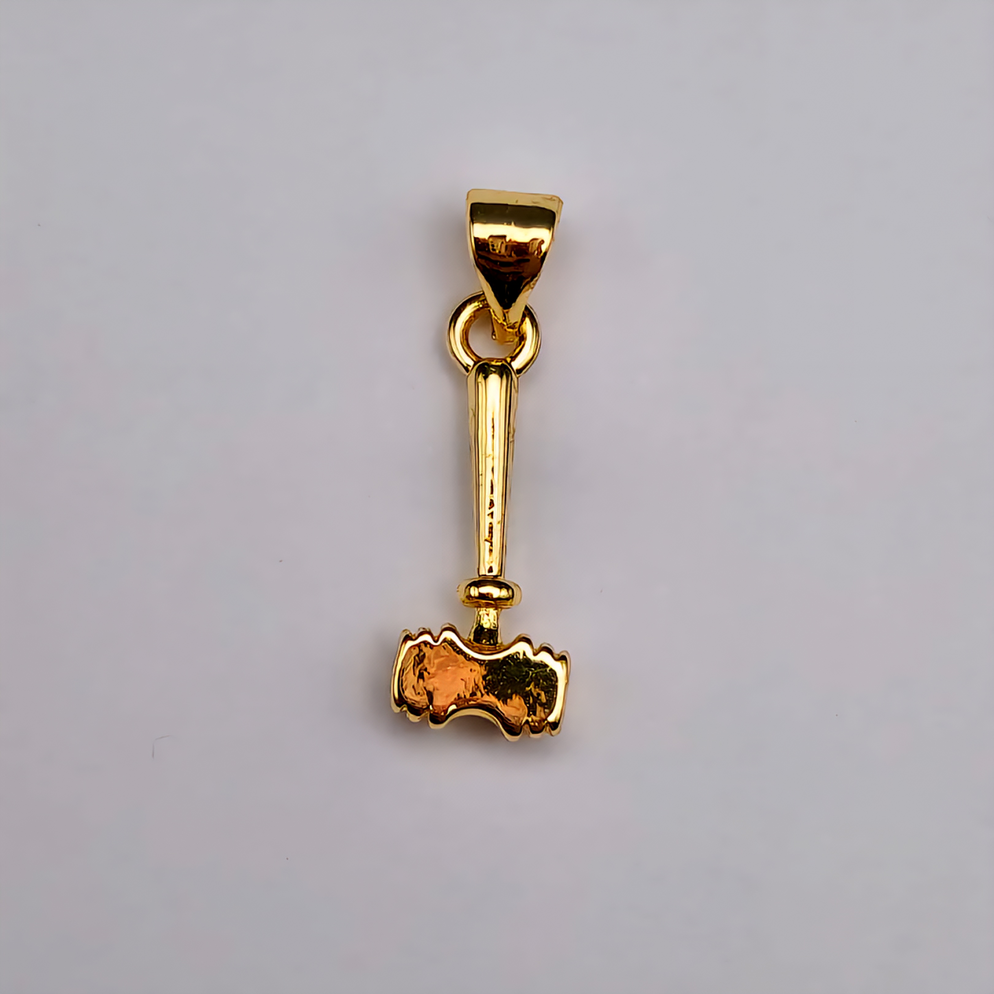 ORO CHINO DIJE MARTILLO PEQUEÑO 2