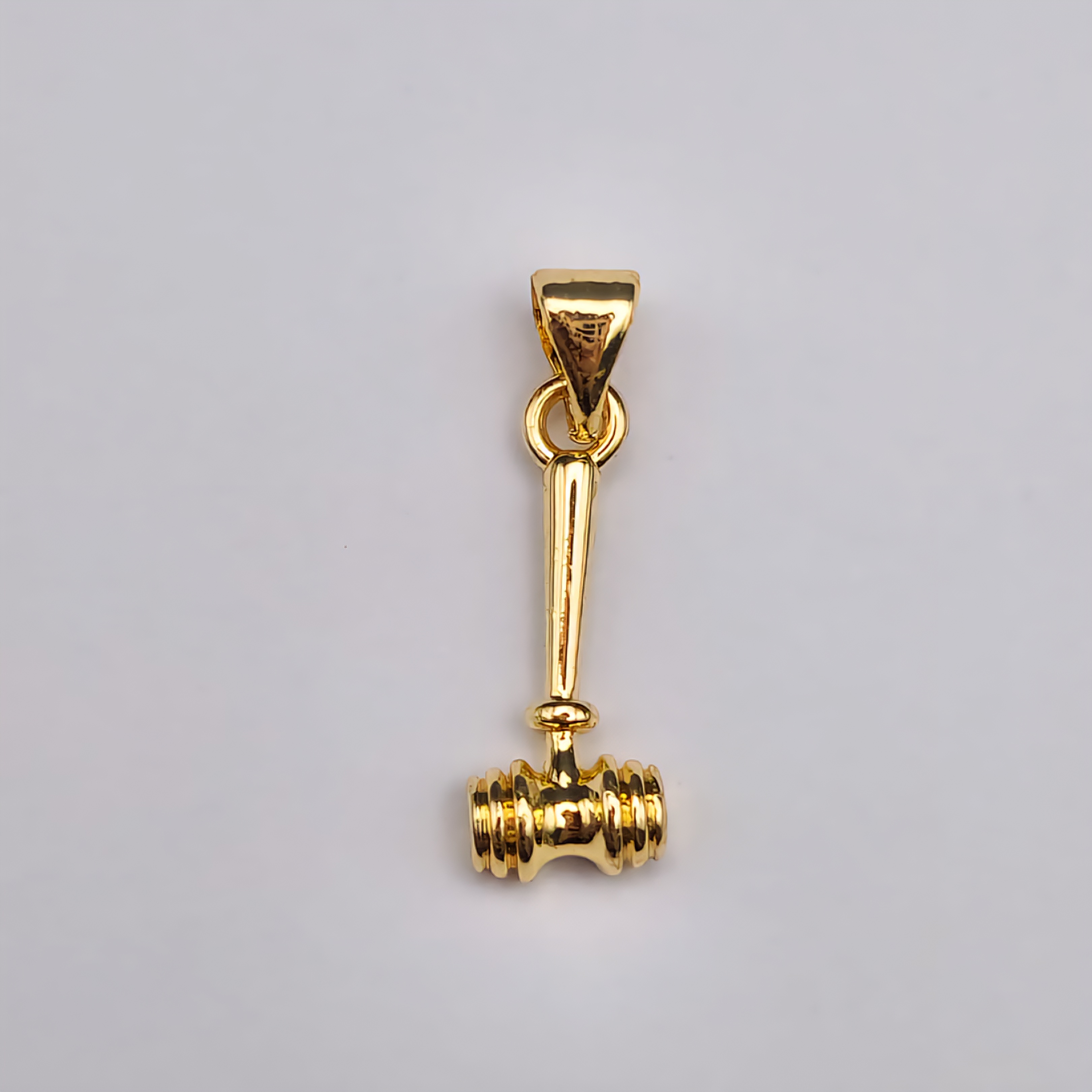ORO CHINO DIJE MARTILLO PEQUEÑO