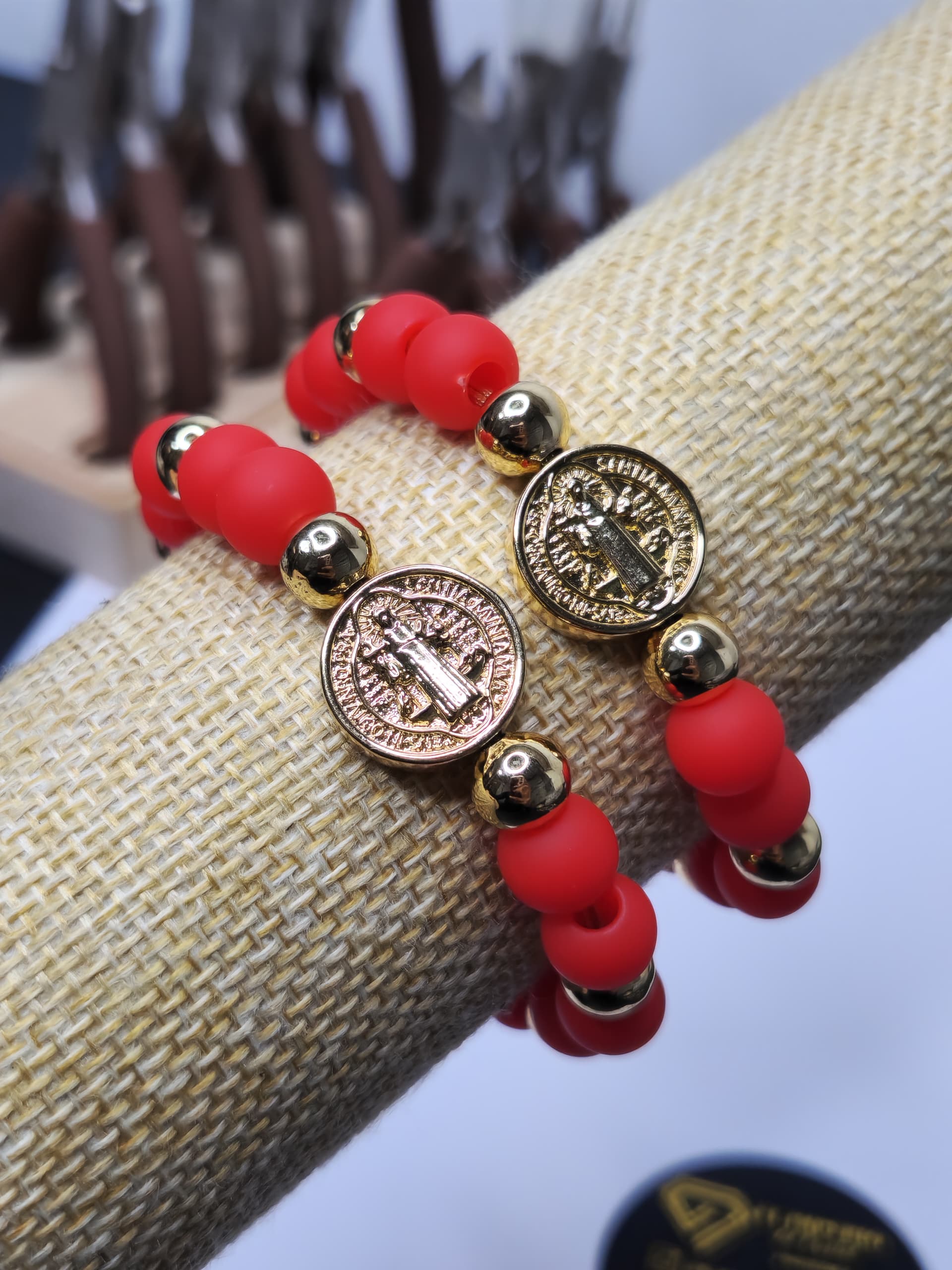 PULSERA DE SAN BENITO CON ESFERA TIPO SILICON