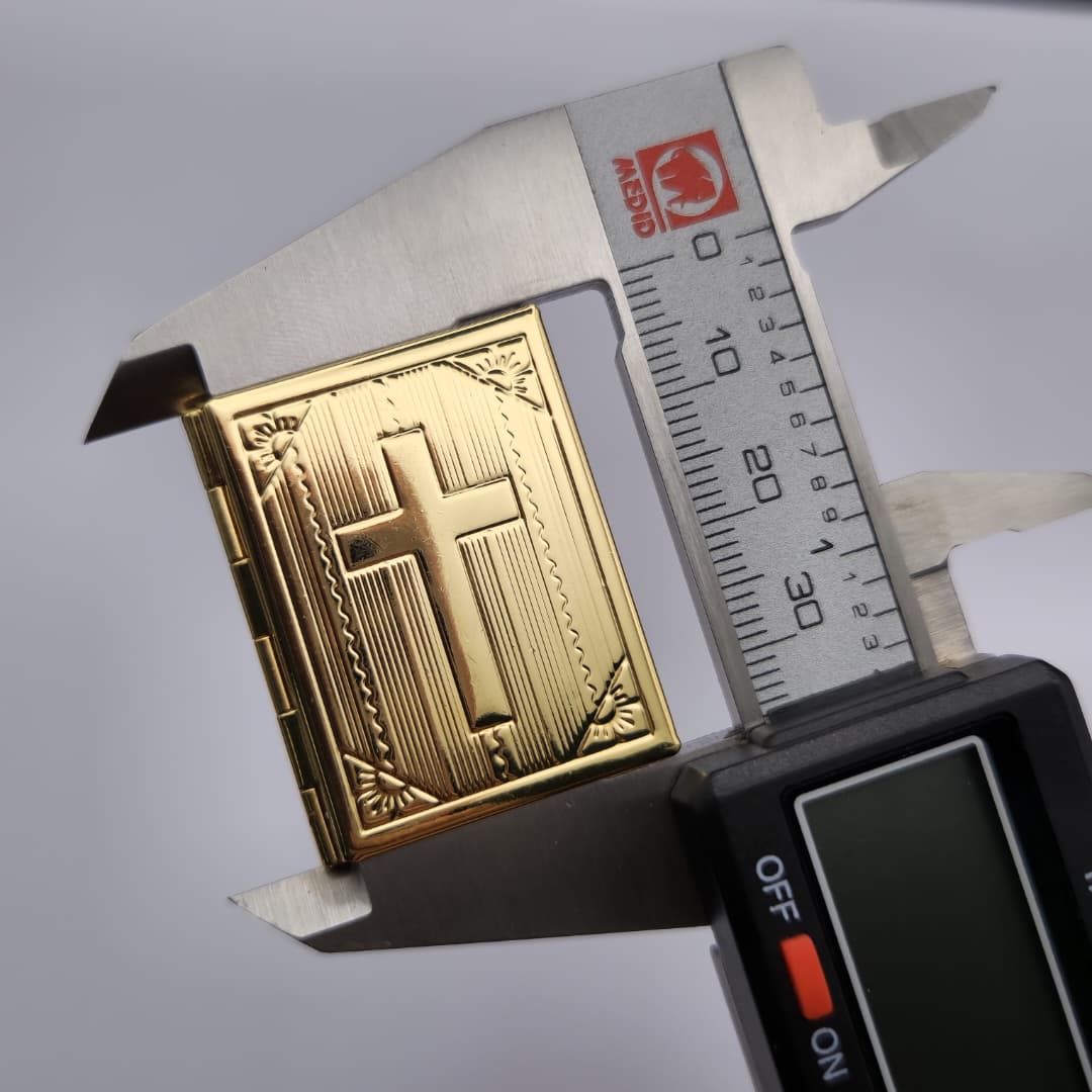 ORO CHINO DIJE RELICARIO DE LIBRO GRD