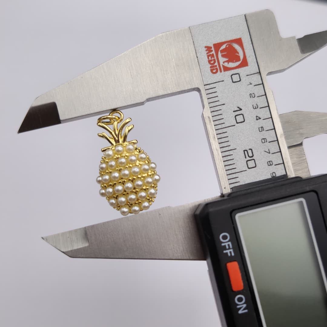 DIJE ORO CHINO PIÑA CON PERLAS 3