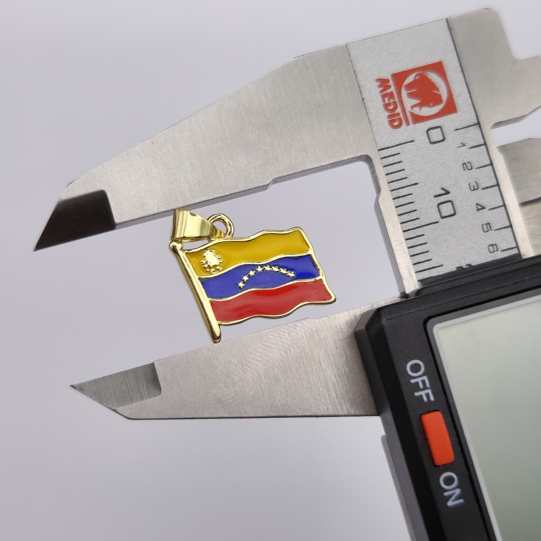 ORO CHINO BANDERA DE VENEZUELA ONDEADA 3