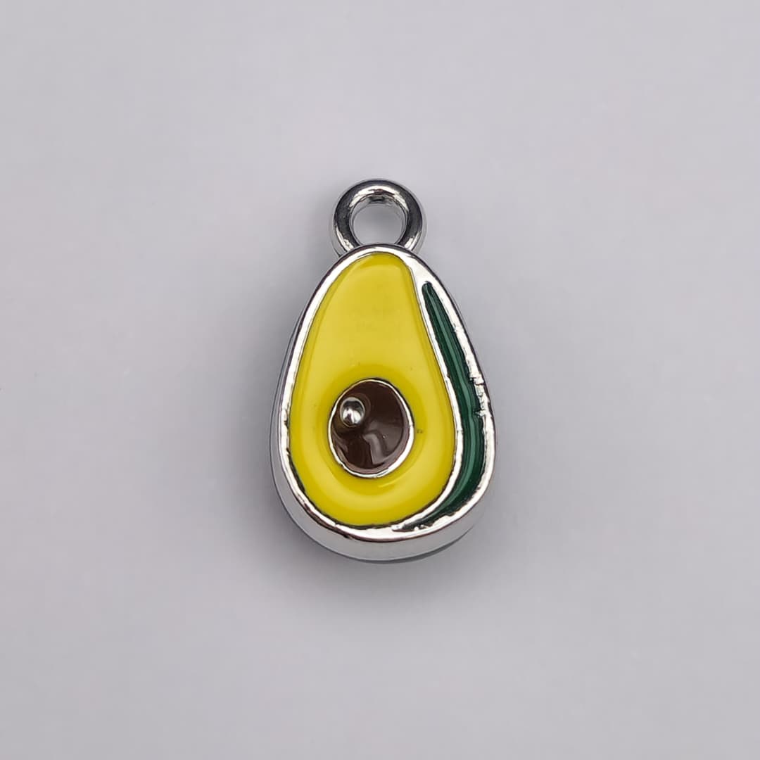 ORO CHINO DIJE DE AGUACATE PLATEADO
