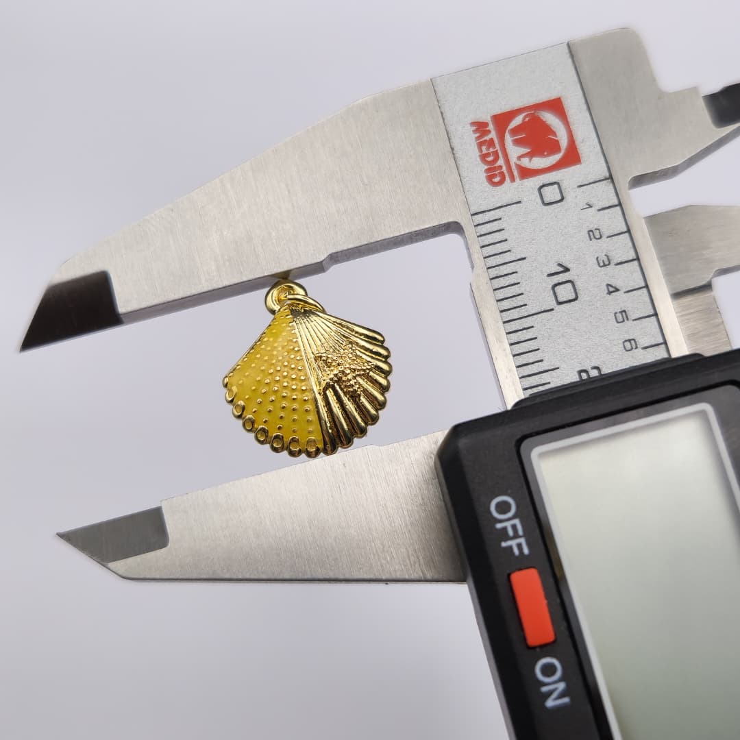 DIJE ORO CHINO OSTRA AMARILLA 3