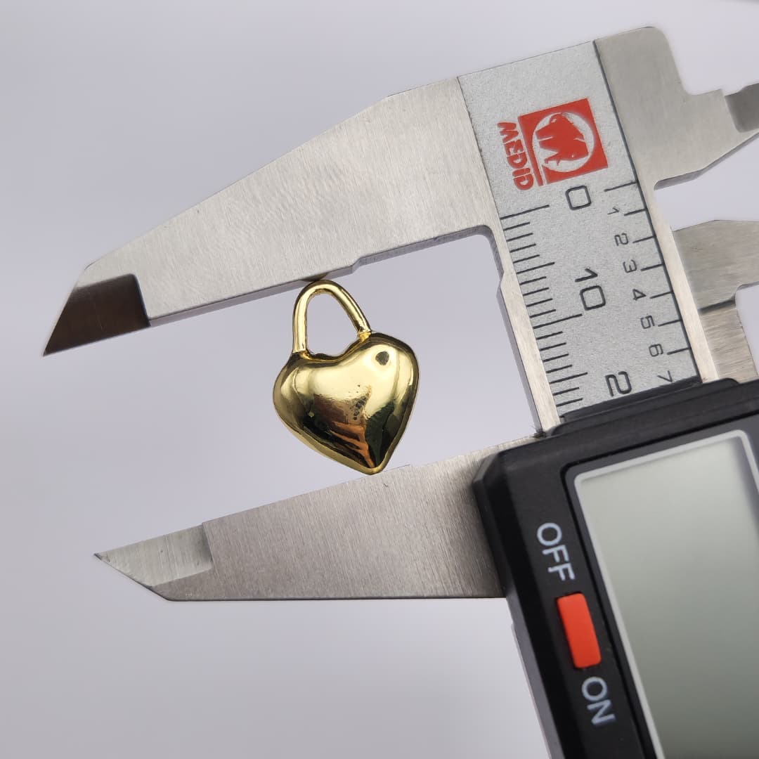 CARCADOR ORO CHINO CORAZON 3
