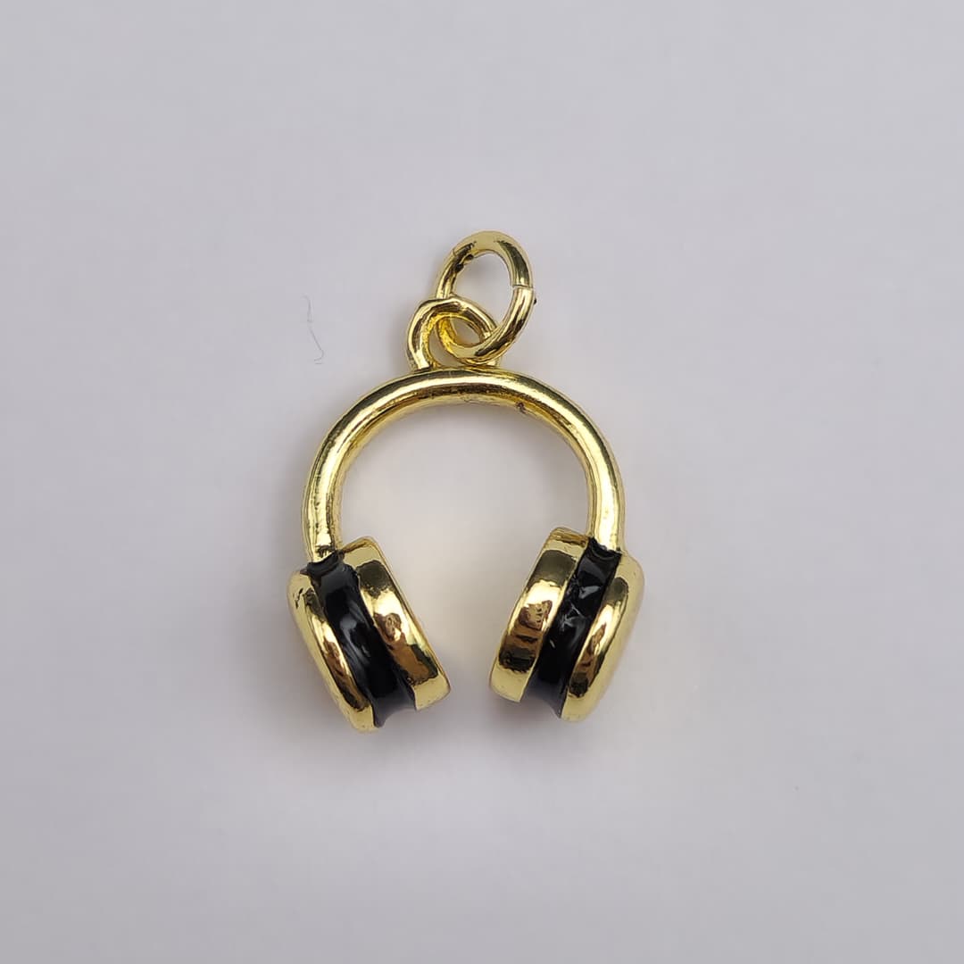 DIJE DE ORO CHINO AUDICULARES CON NEGROS