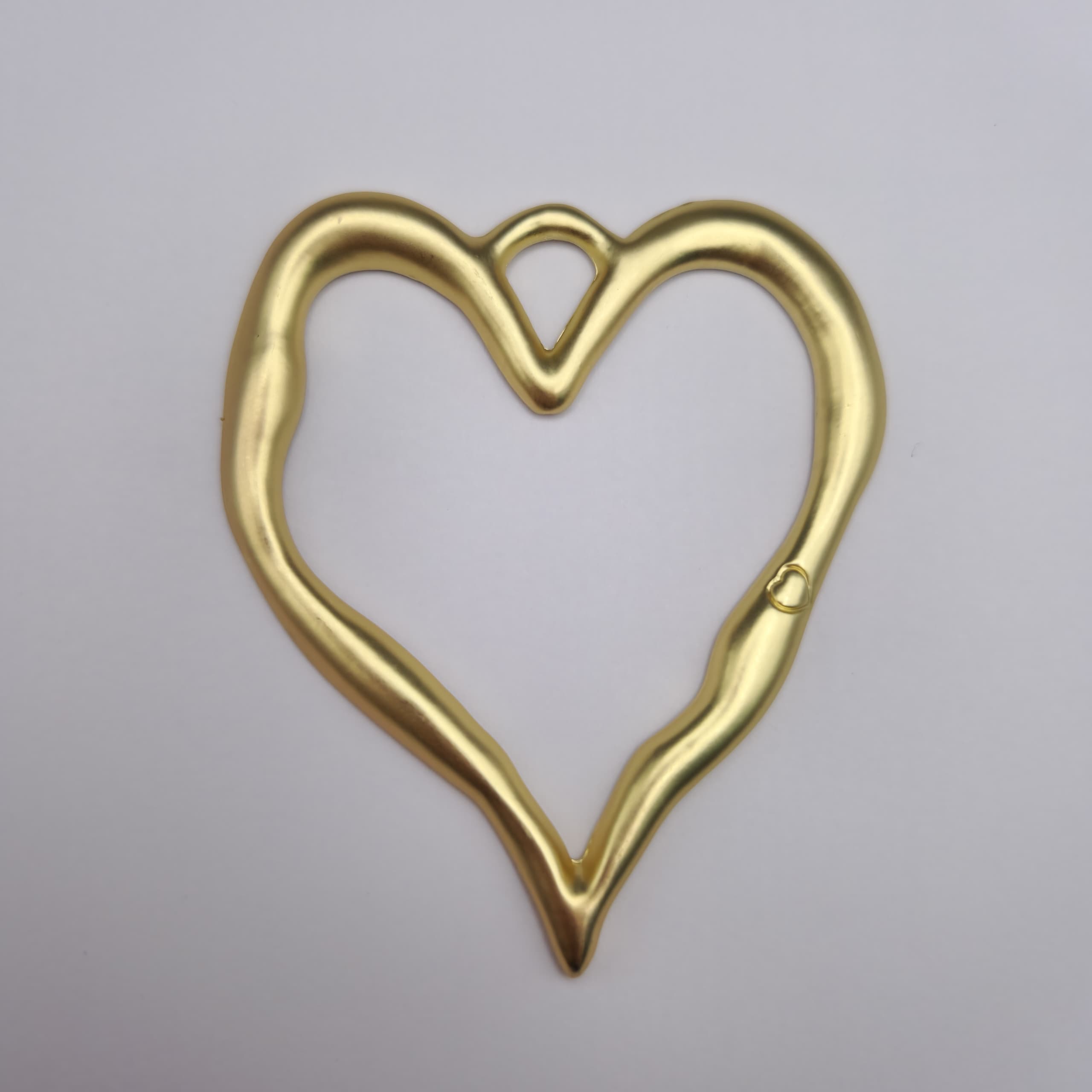 ORO CHINO CORAZON CALADO SENCILLO GRANDE