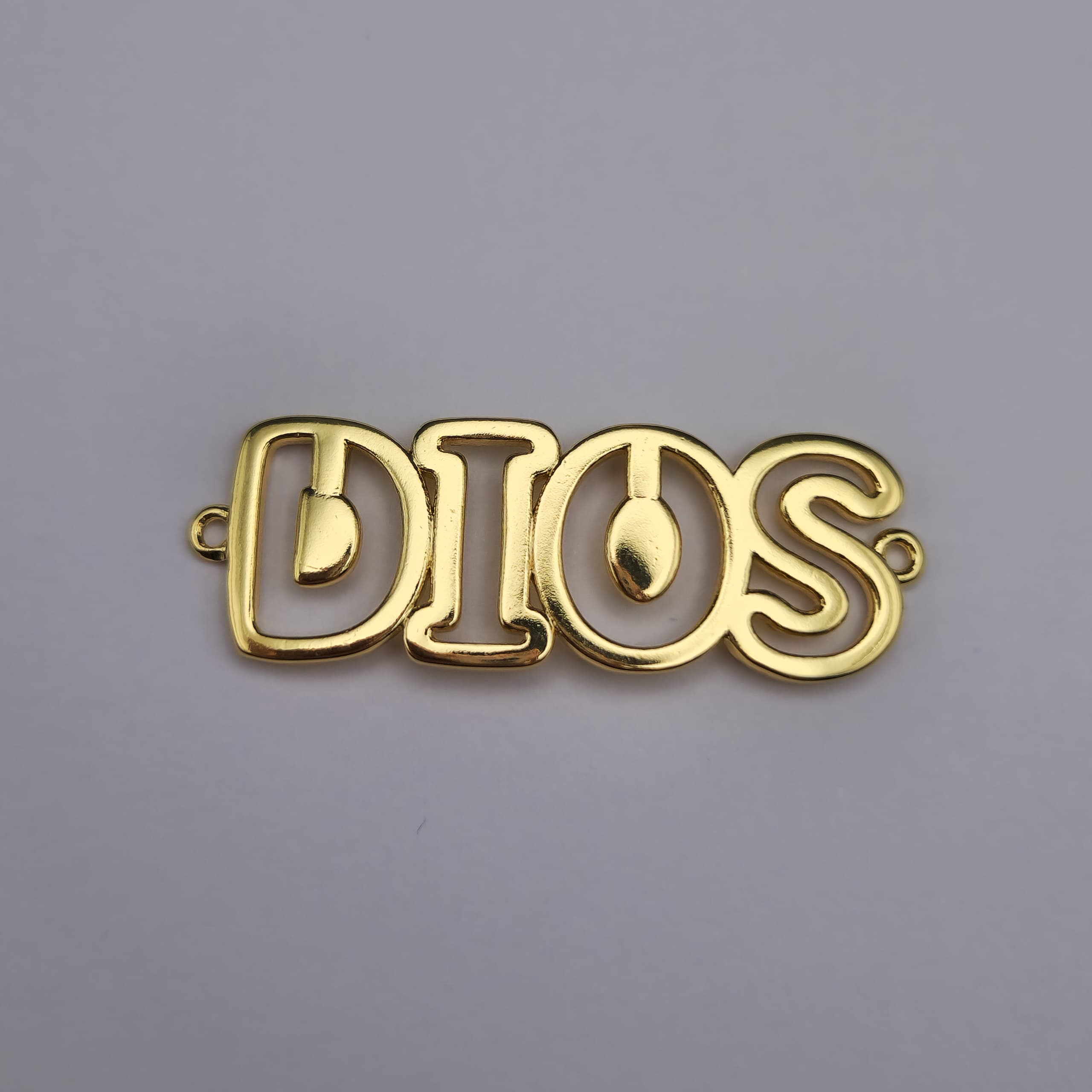 ORO BAñO 18K CONECTOR DIOS HUECO
