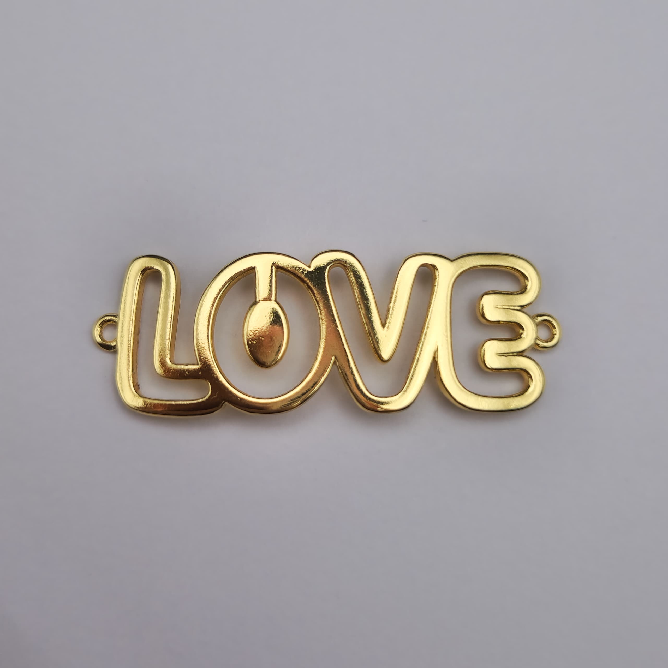 ORO BAñO 18K CONECTOR LOVE HUECO