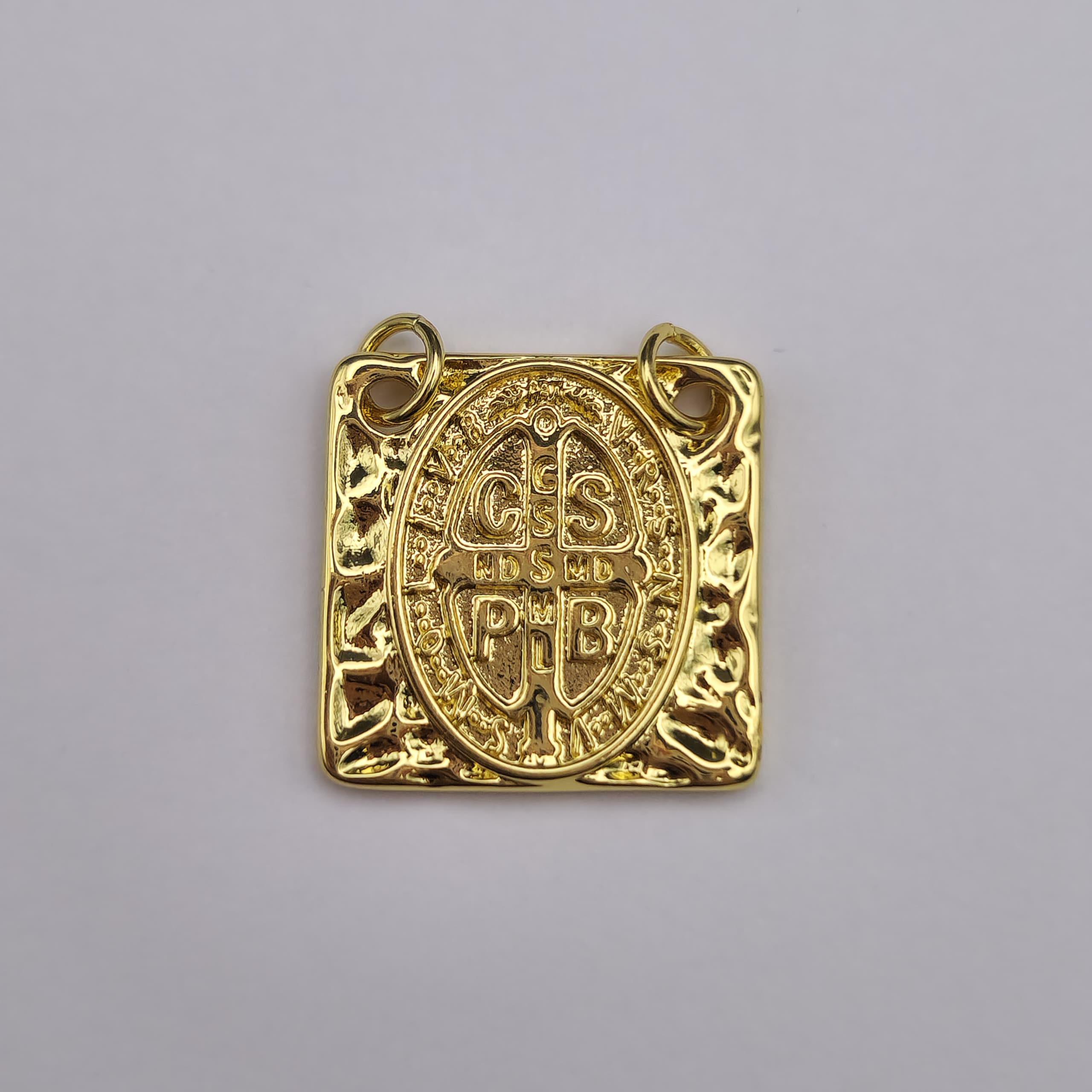 ORO BAñO 18K ESCAPULARIO SAN BENITO
