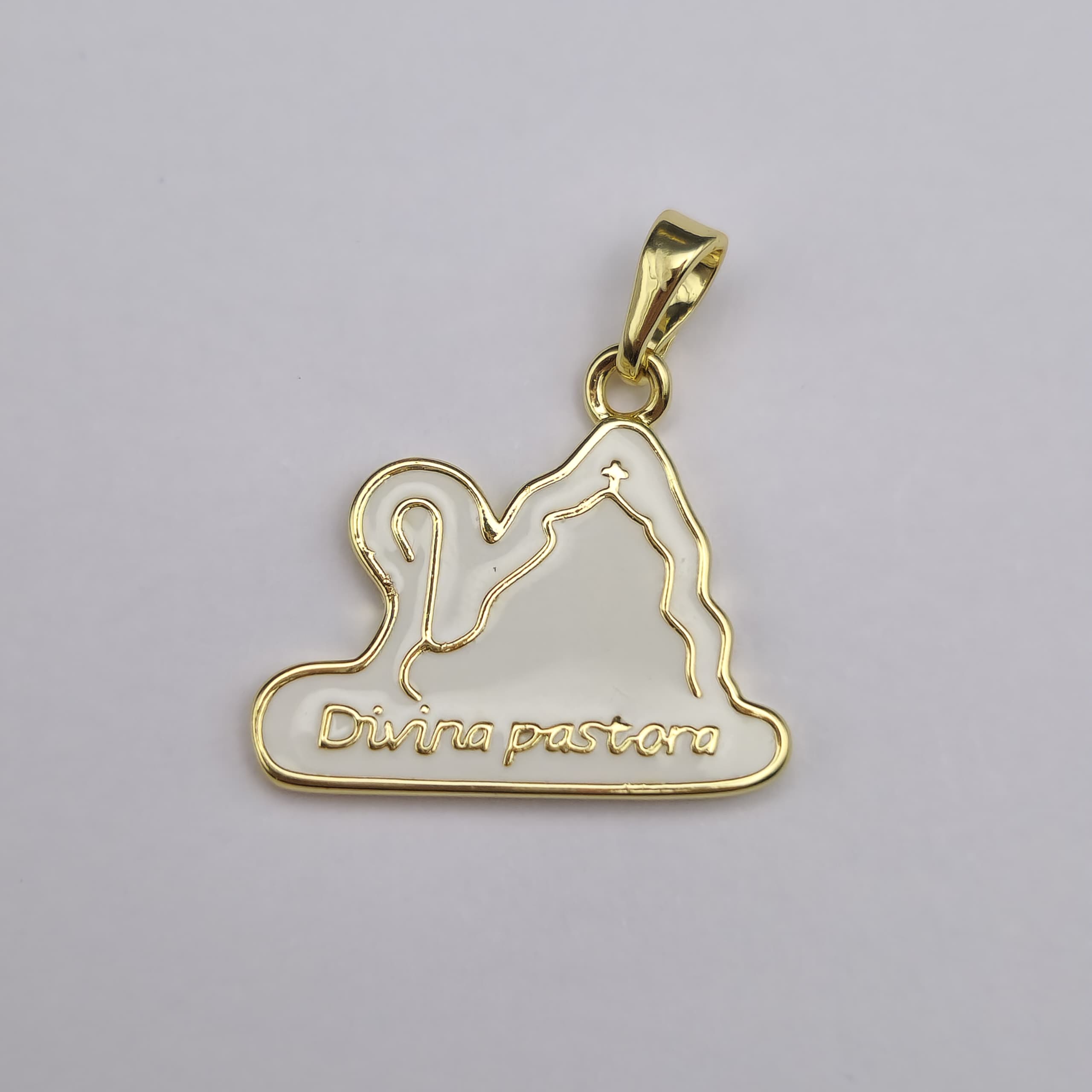 ORO BAÑO 18K DIJE DIVINA PASTORA