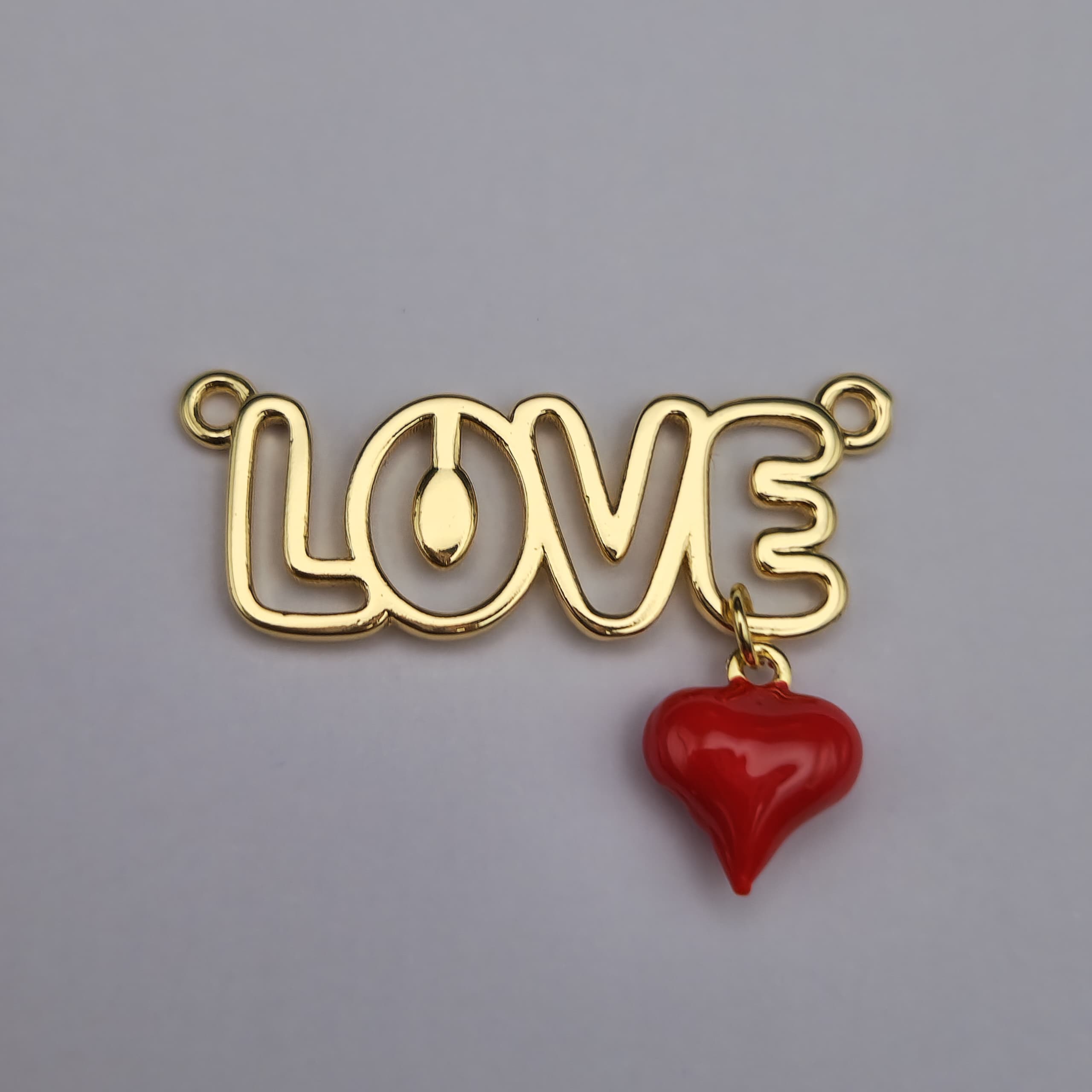 ORO BAñO 18K CONECTOR LOVE CON CORAZON