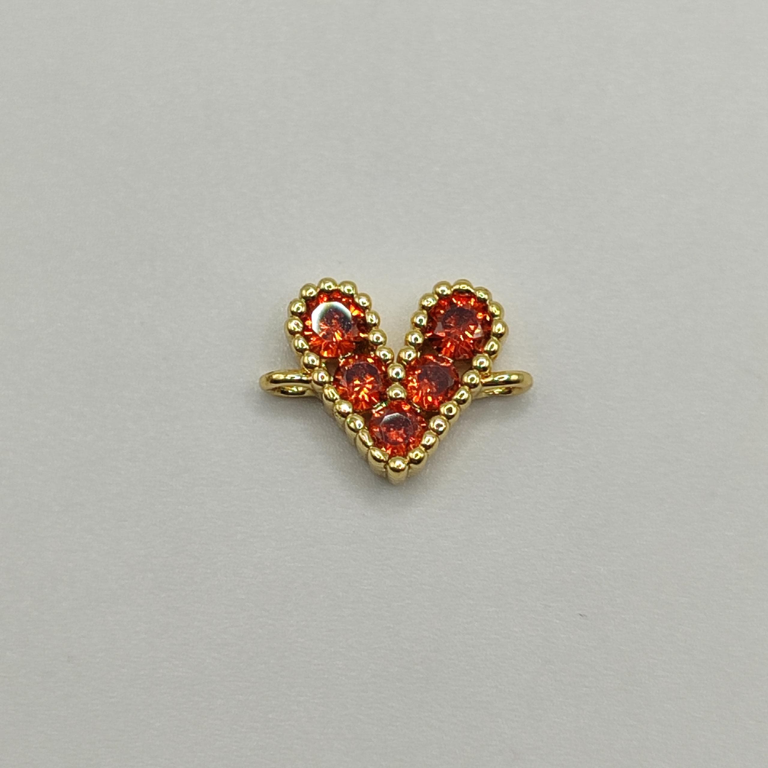 CONECTOR CIRCON CORAZON ROJO