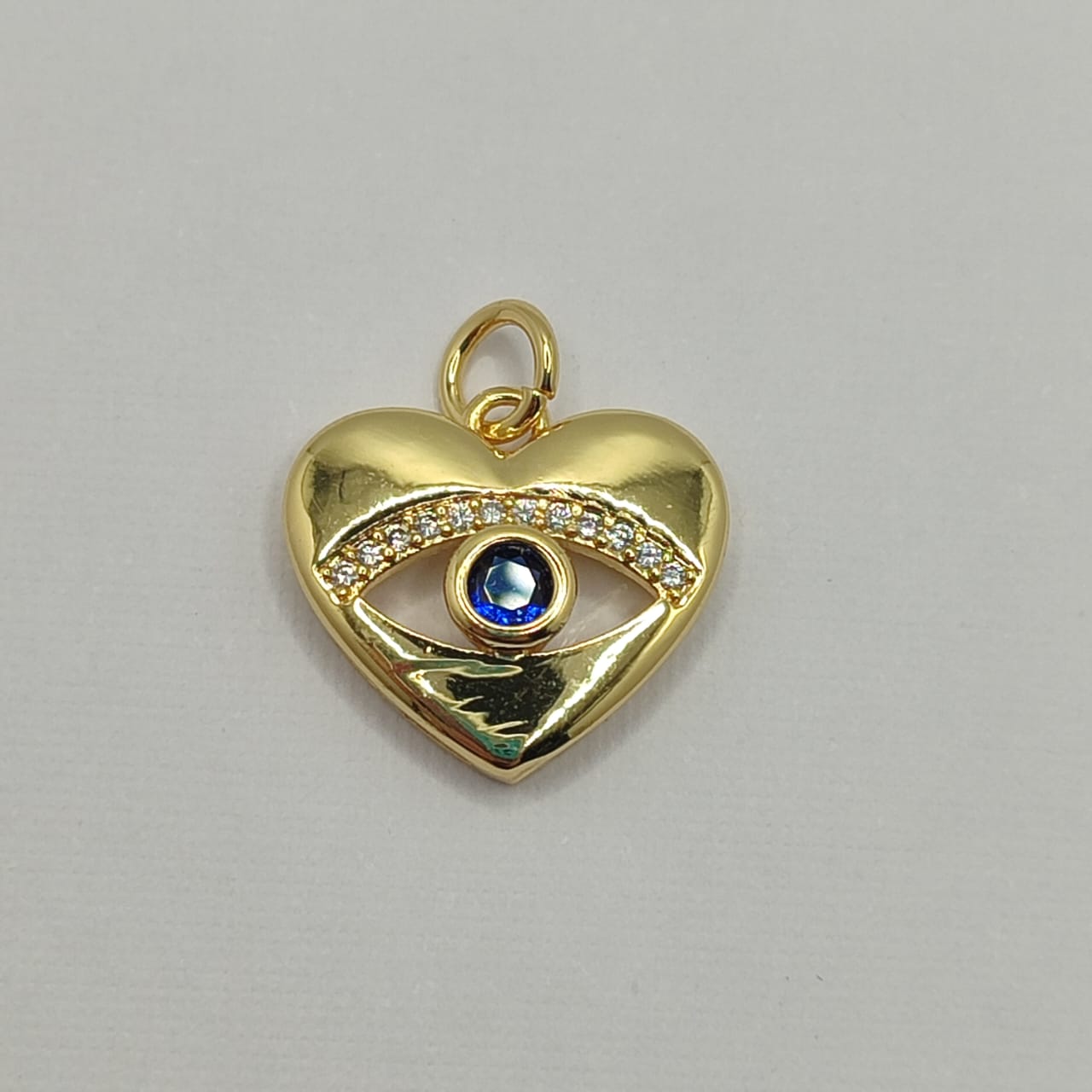 CIRCON DIJE CORAZON CON OJO