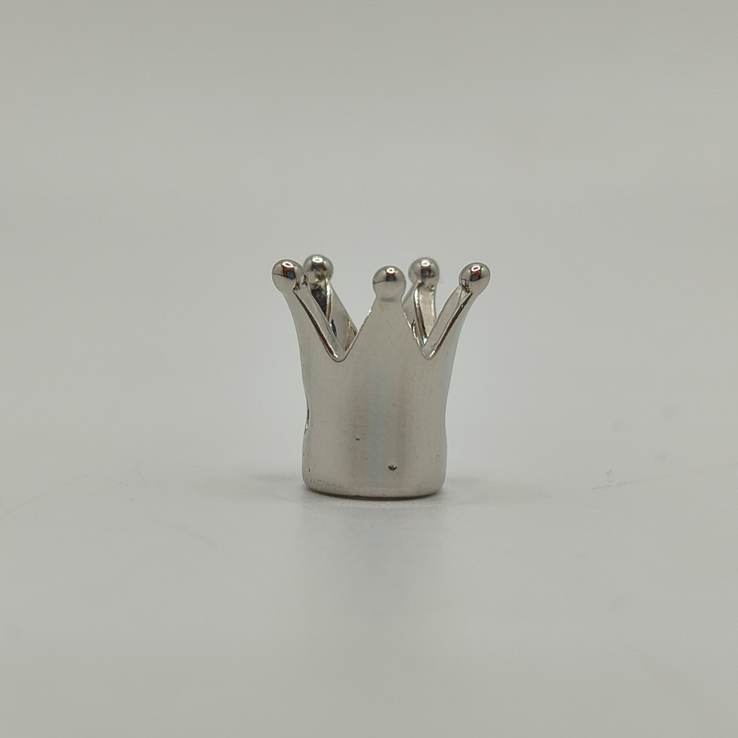 CABALLERO PASADOR CORONA PLATEADA LISA