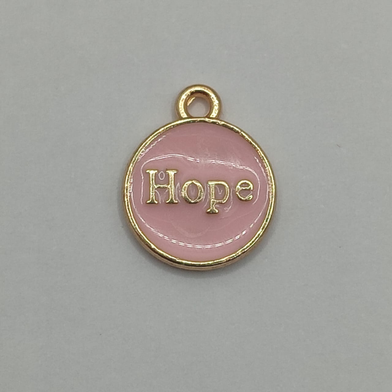 DIJE ESMALTADO HOPE ROSADO