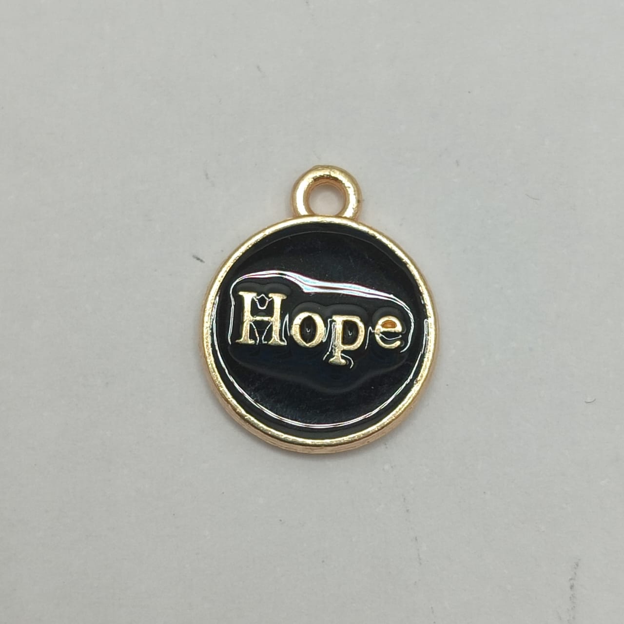 DIJE ESMALTADO HOPE NEGRO