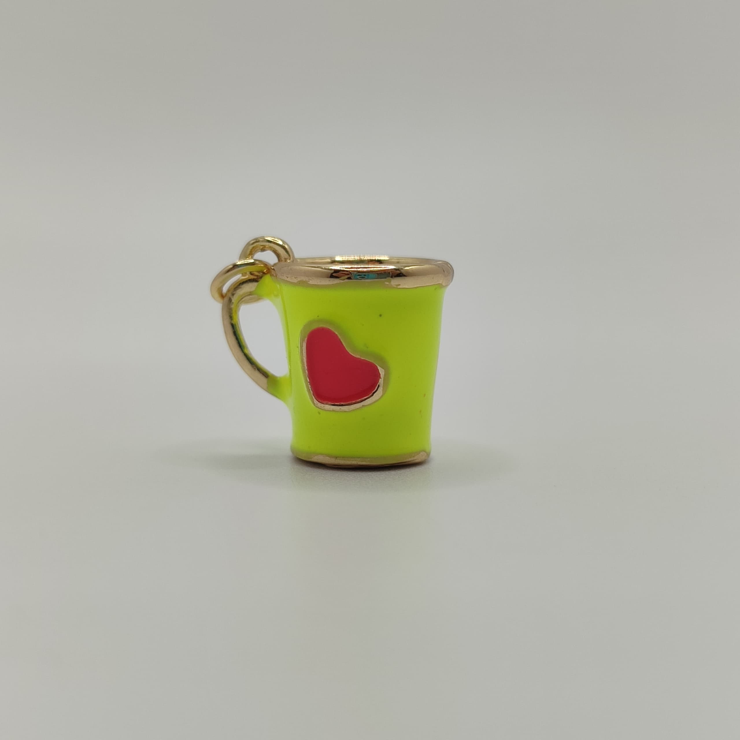 DIJE ESMALTADO TAZA AM ARILLA NEO N CORAZ