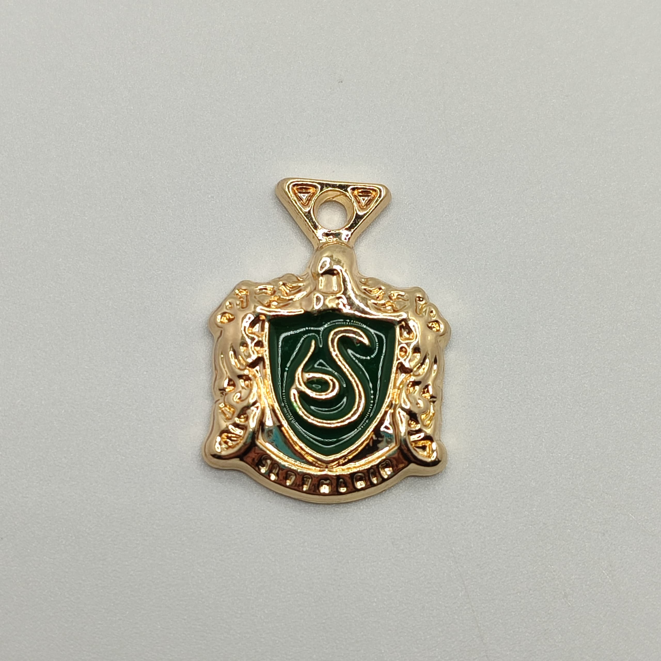 DIJE ESMALTADO MEDALLA HARRY PO TTER SLYT