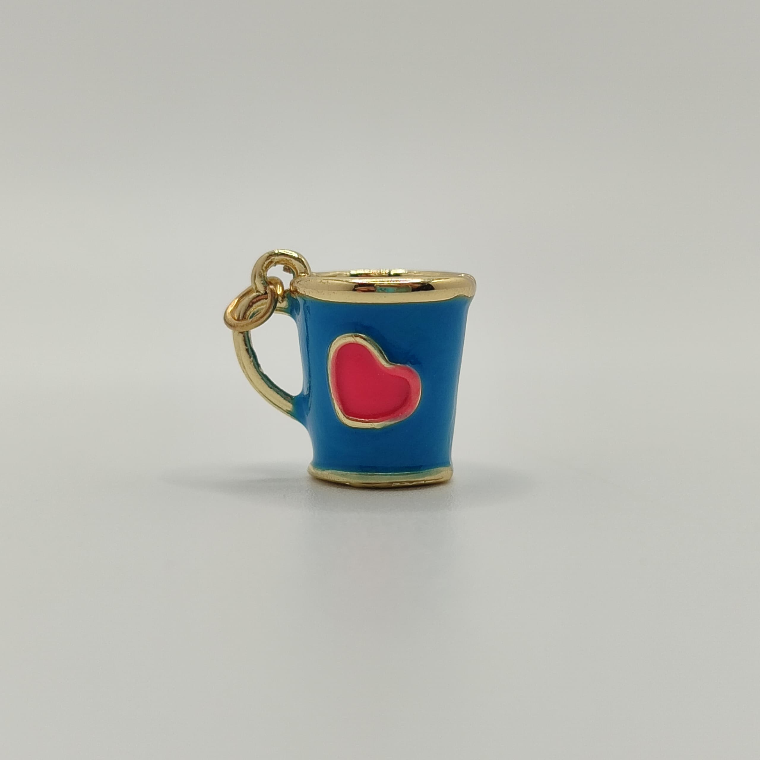 DIJE ESMALTADO TAZA AZUL BEBE CON CORAZO