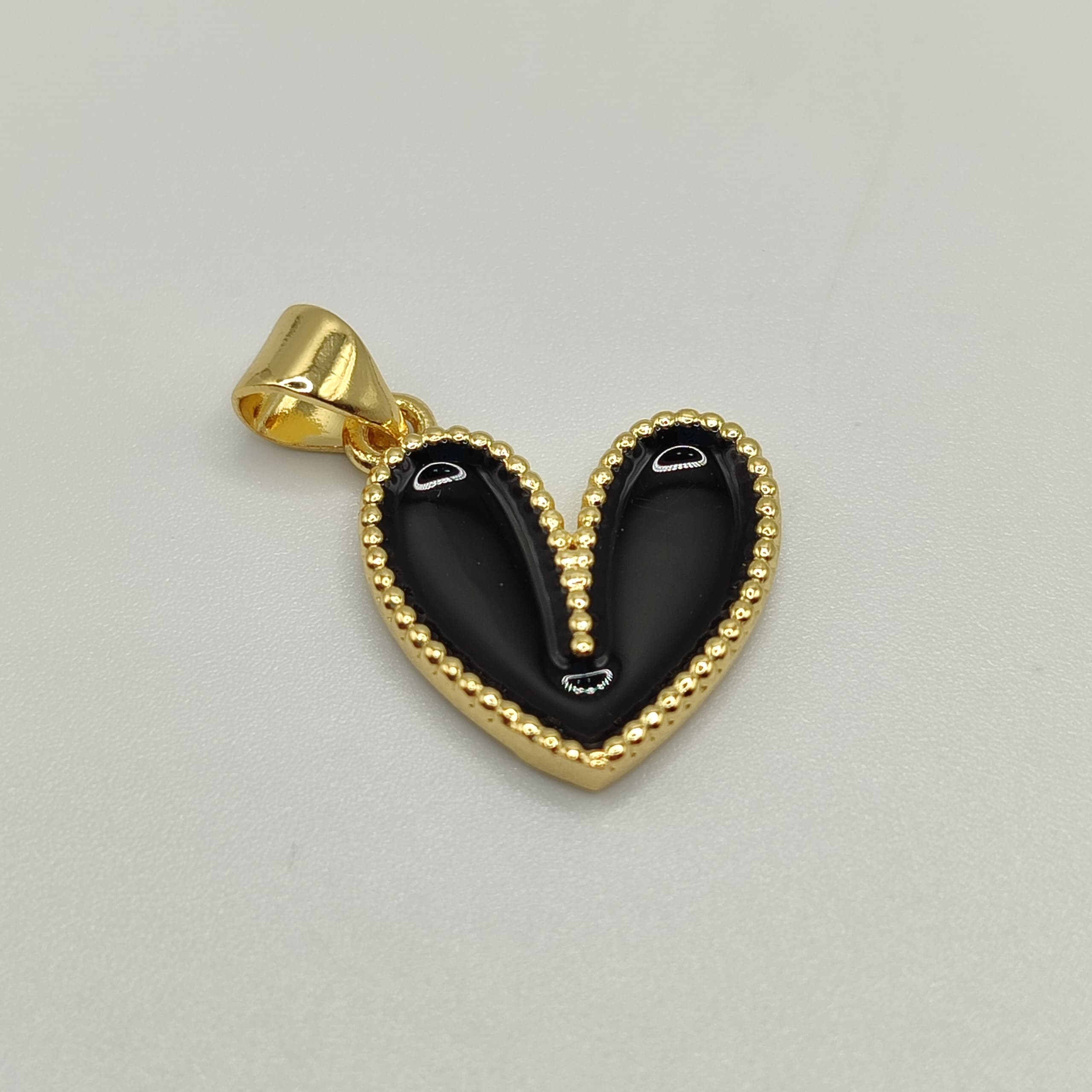 DIJE ESMALTADO CORAZON NEGRO M ED
