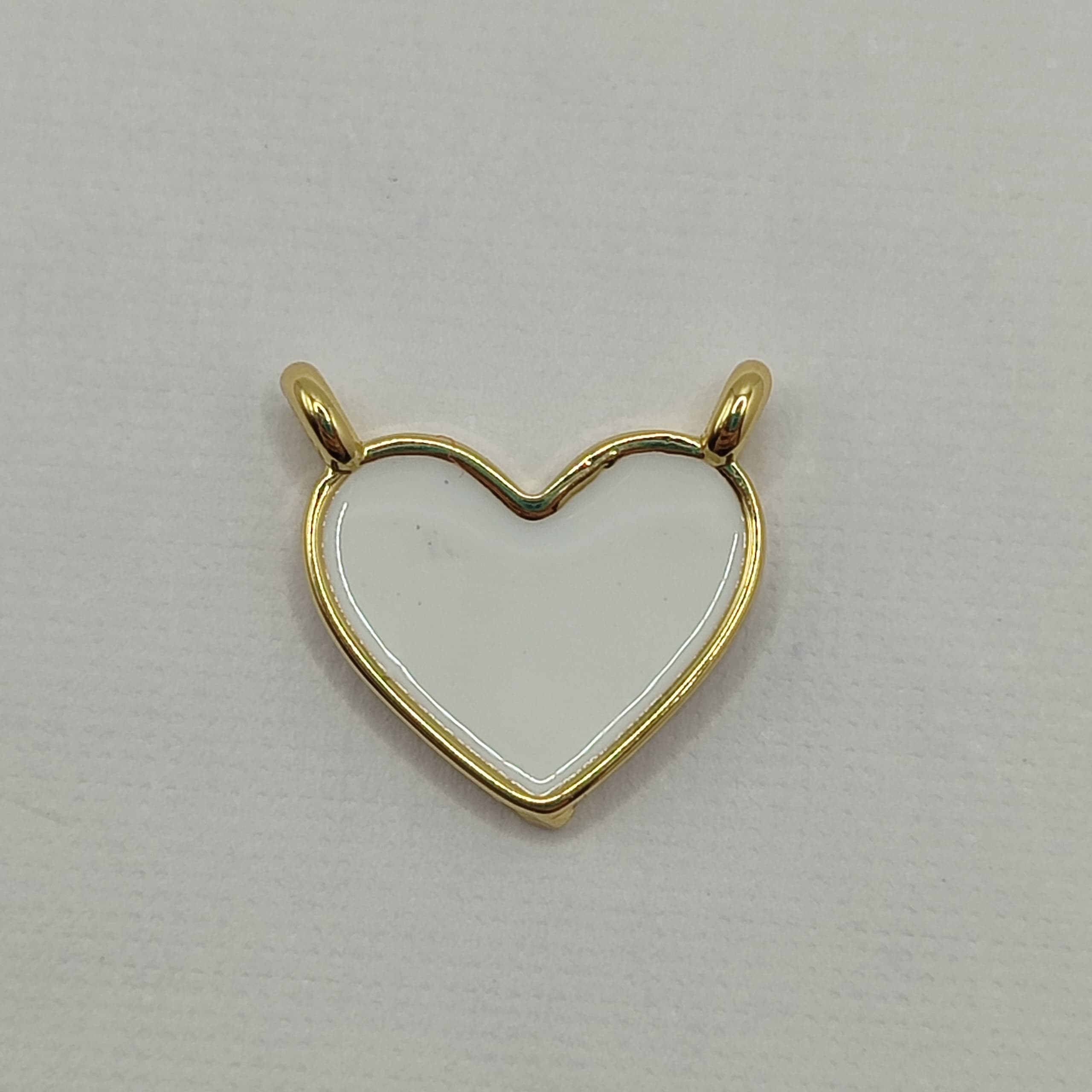 ESMALTADO CONECTOR CORAZON BLANCO