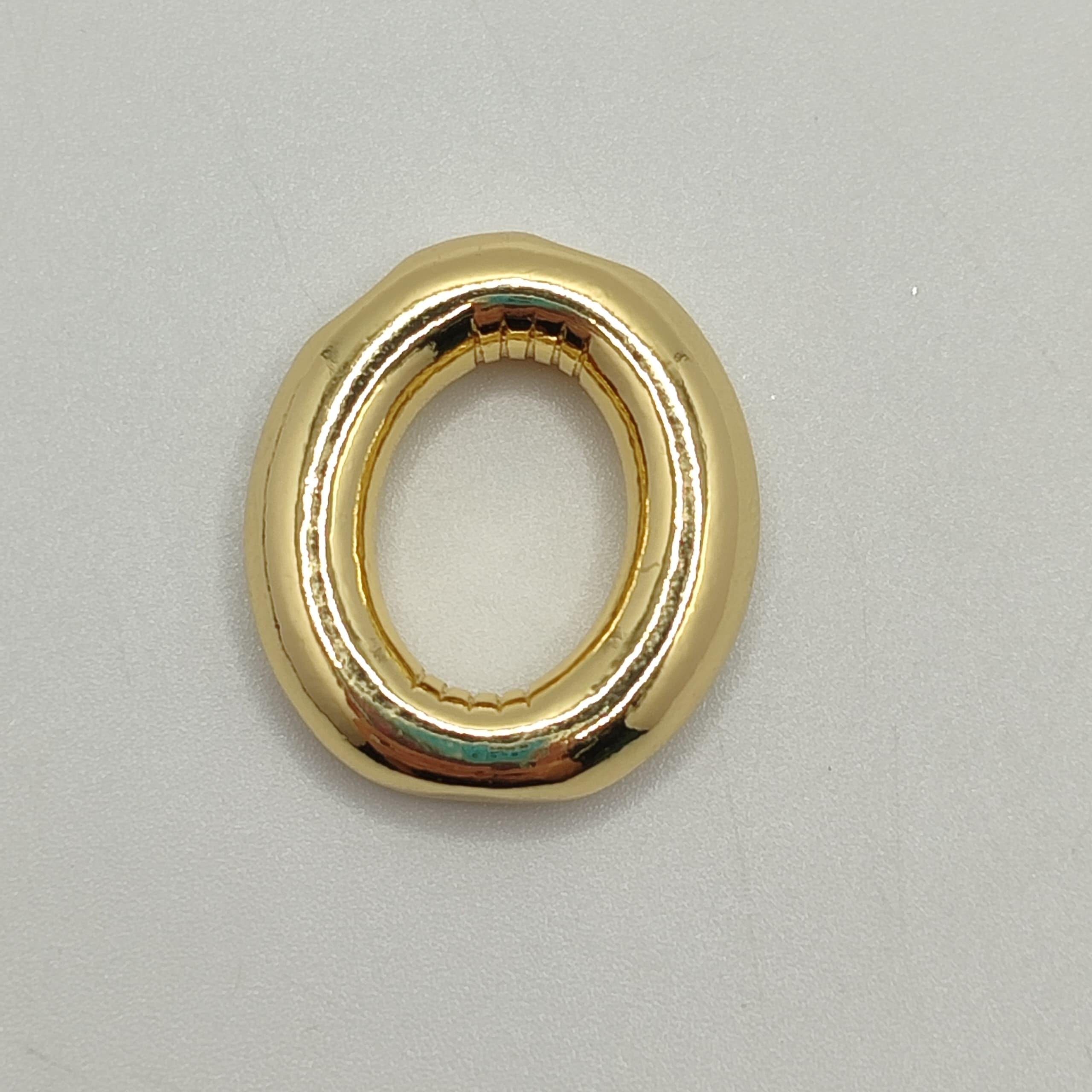 ORO CHINO LETRA O