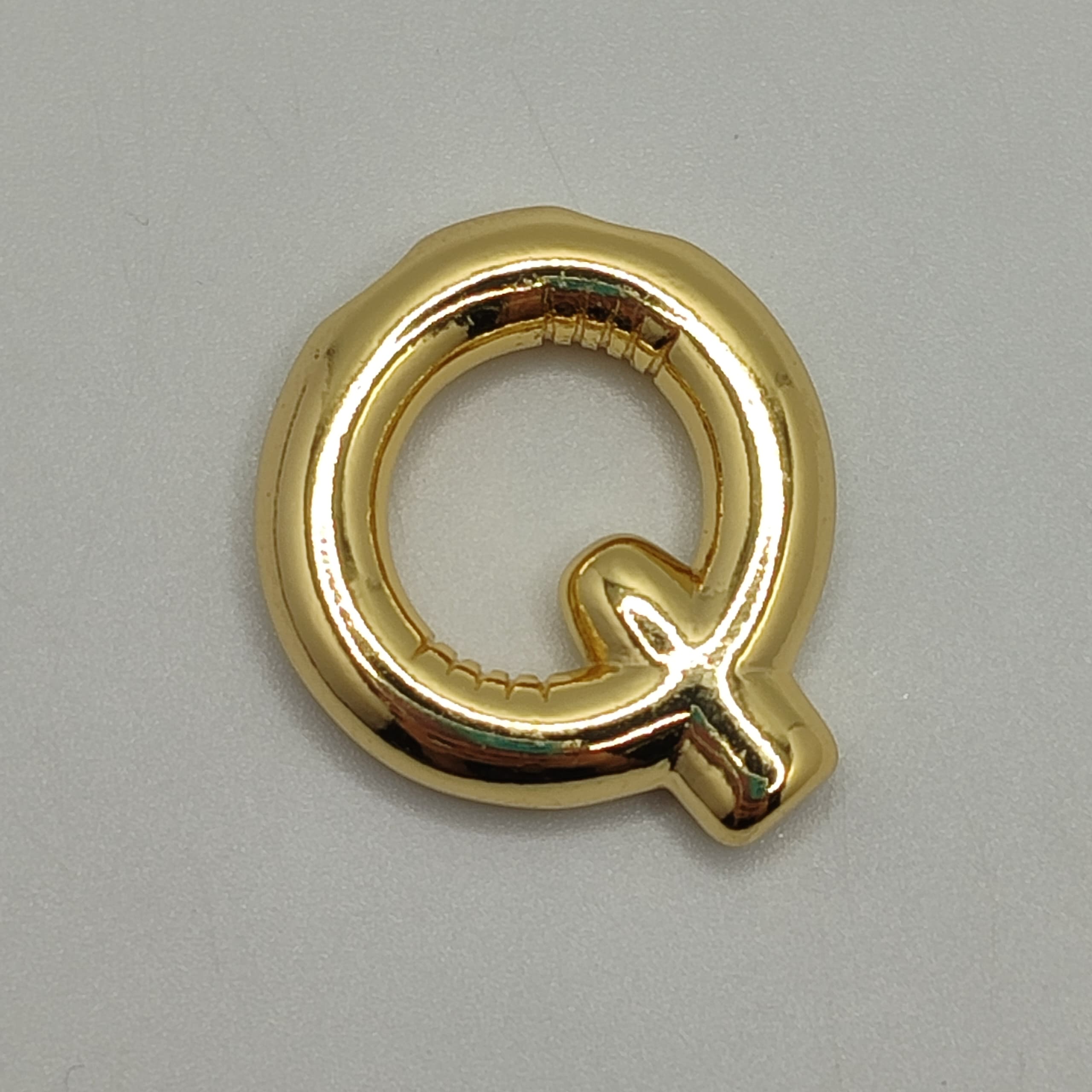 ORO CHINO LETRA Q