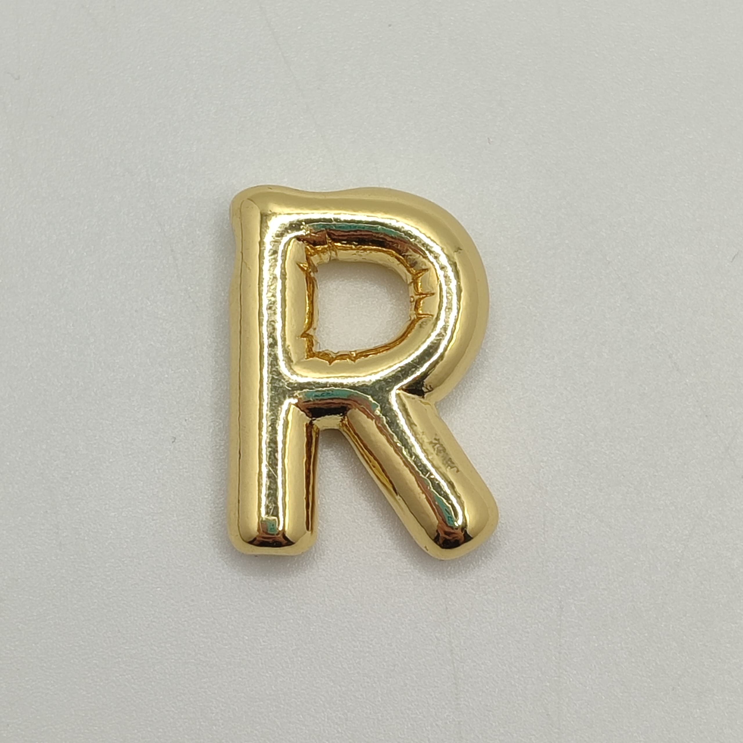 ORO CHINO LETRA R