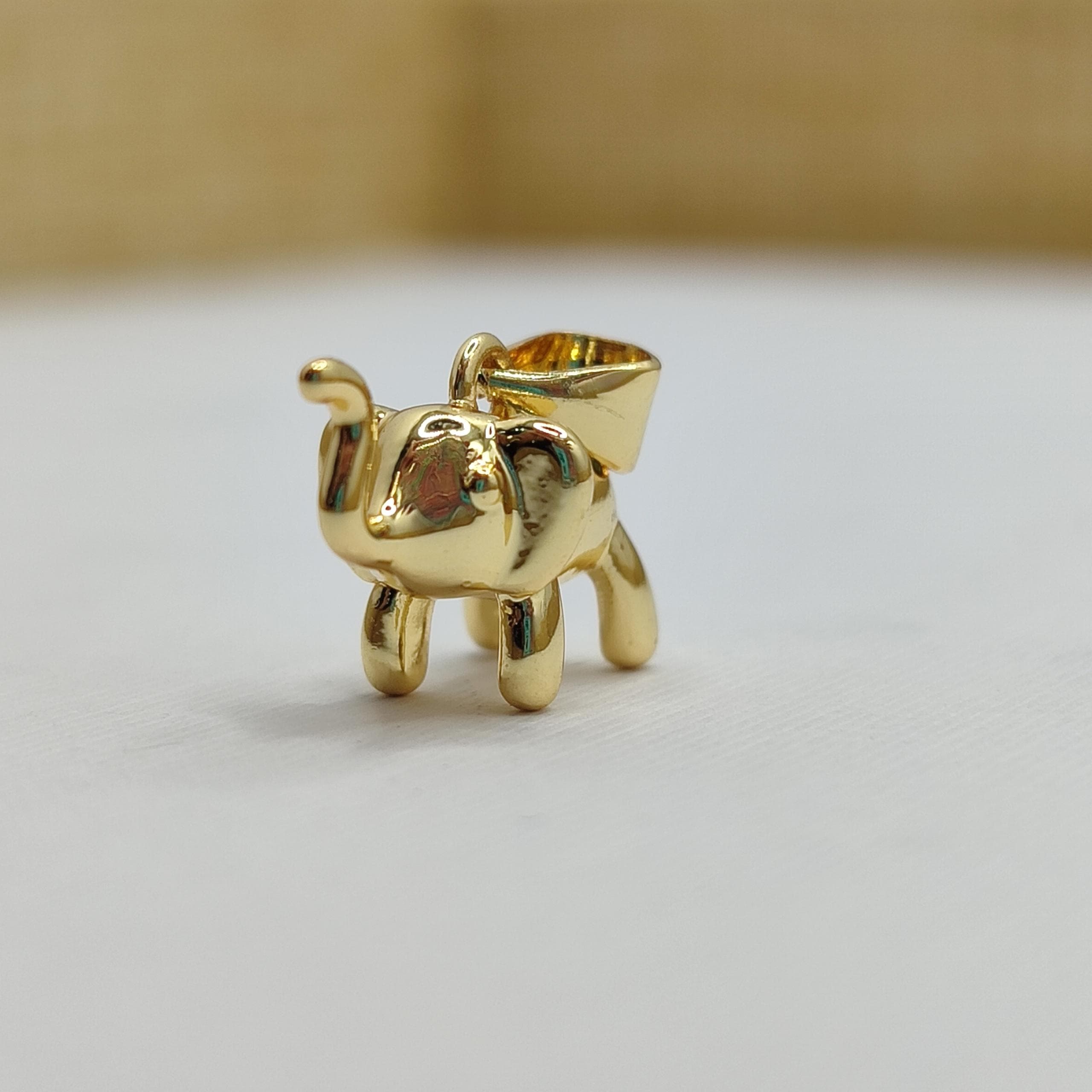 ORO CHINO DIJE ELEFANTE