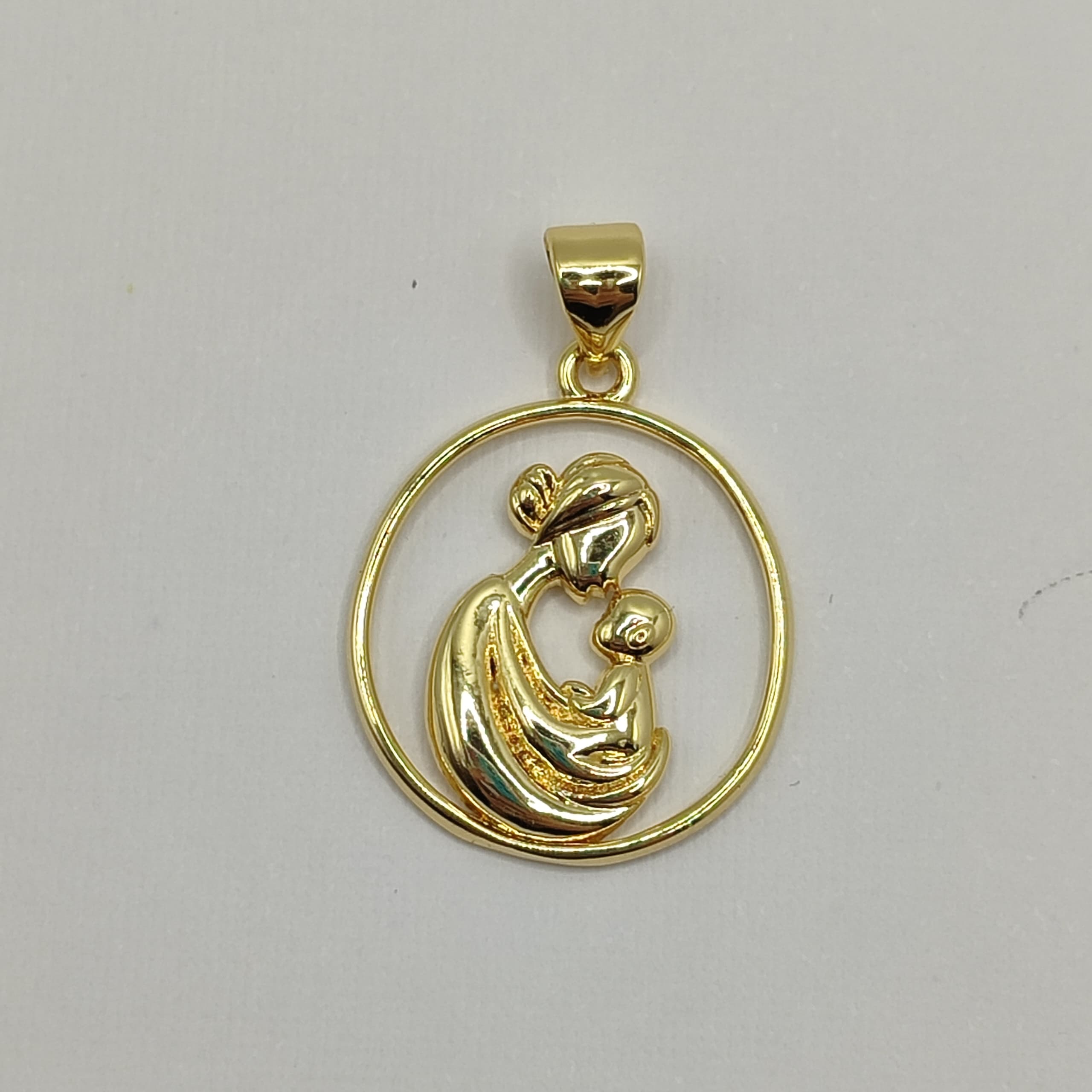 ORO CHINO DIJE CIRCULO MAMA E HIJO