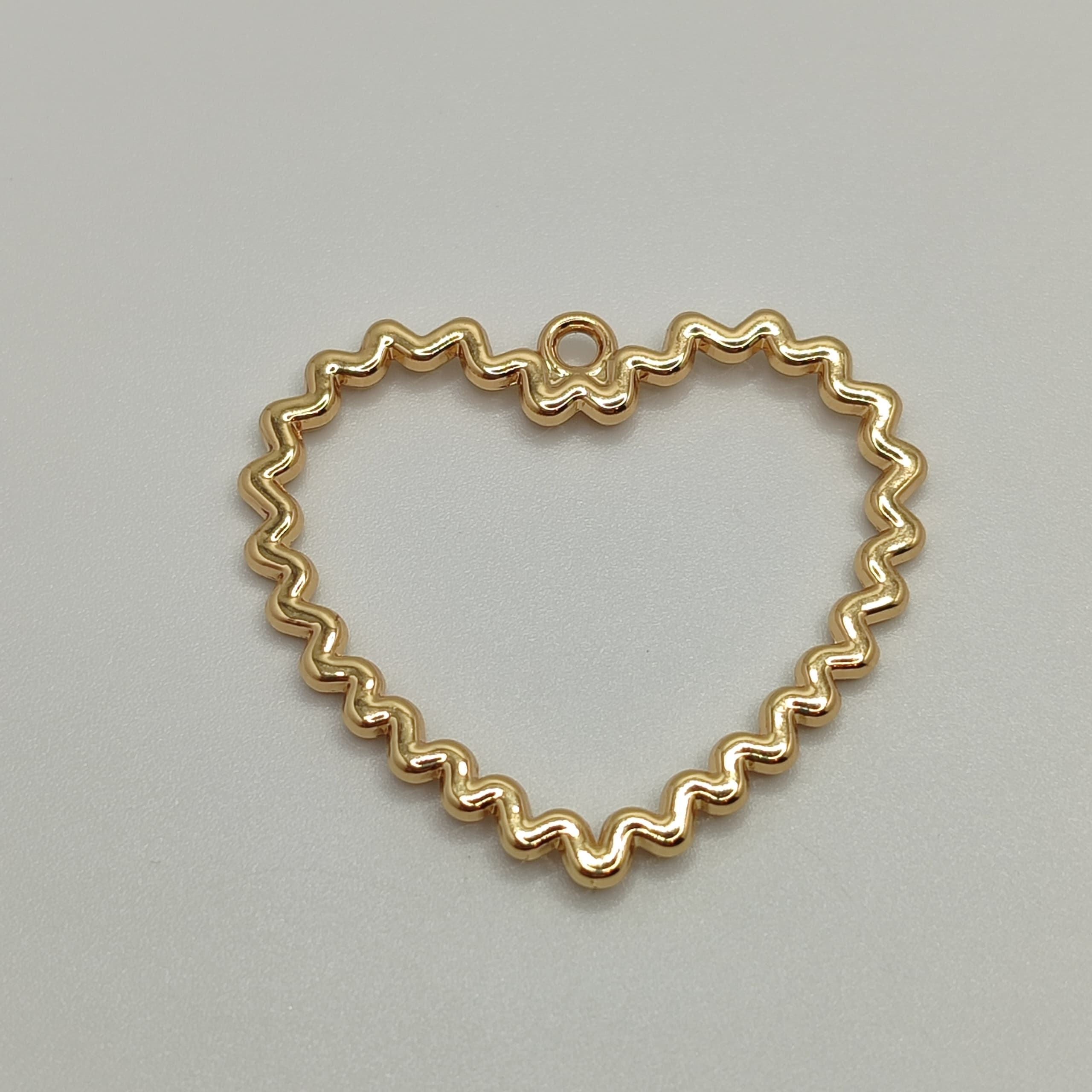 ORO CHINO DIJE CORAZON HUECO GRANDE