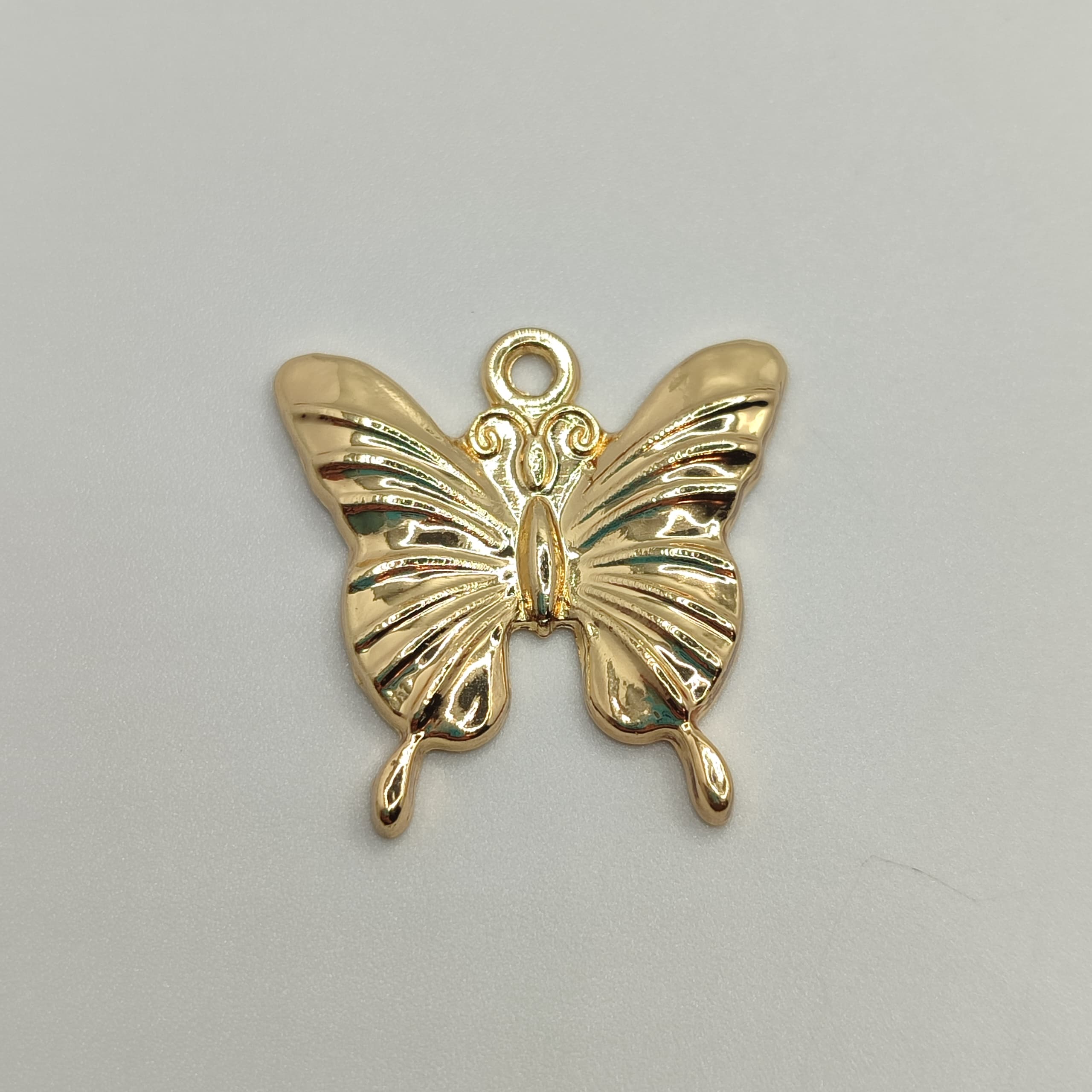 ORO CHINO DIJE MARIPOSA GRANDE