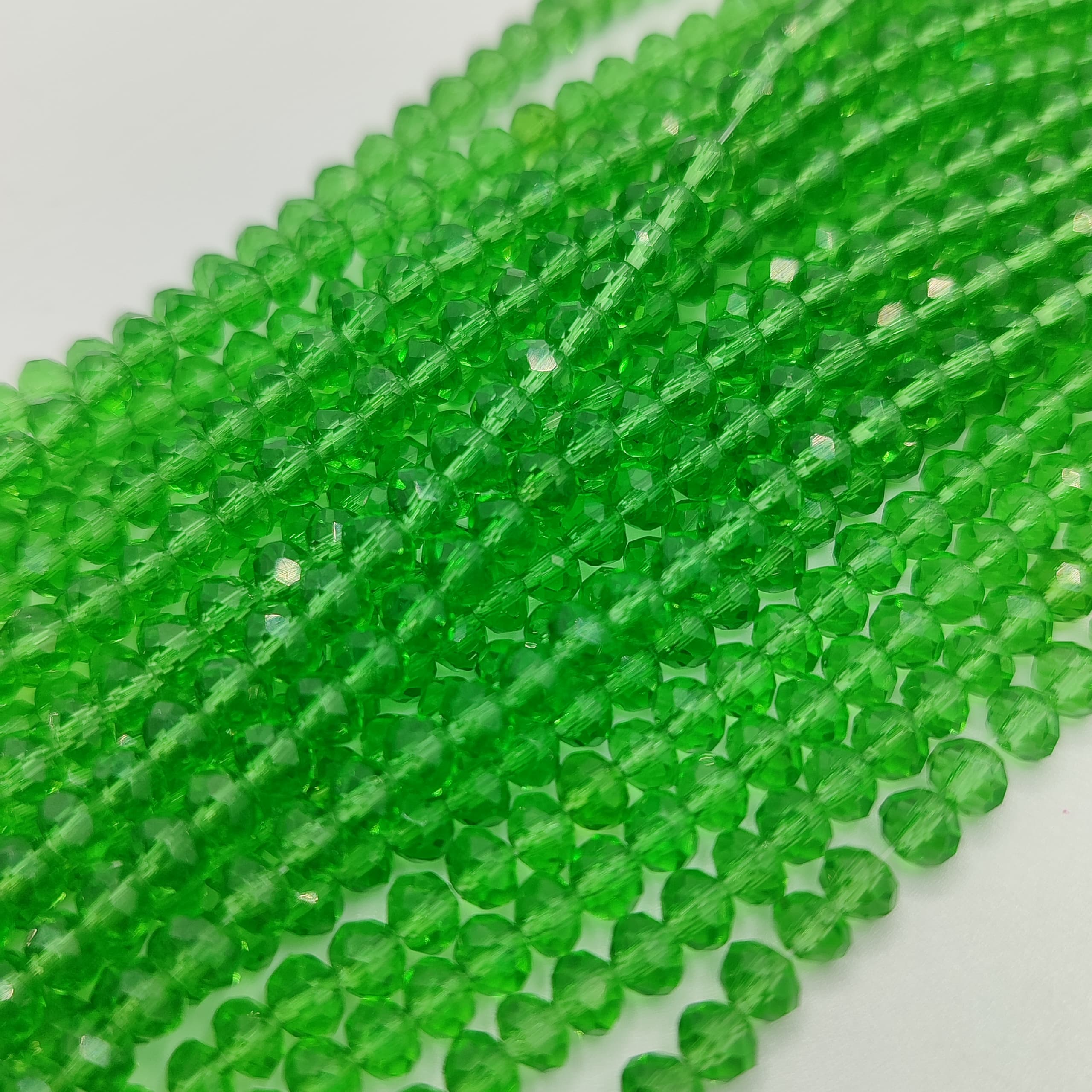 CRISTAL CHECO VERDE GRAMA 4MM NATURAL