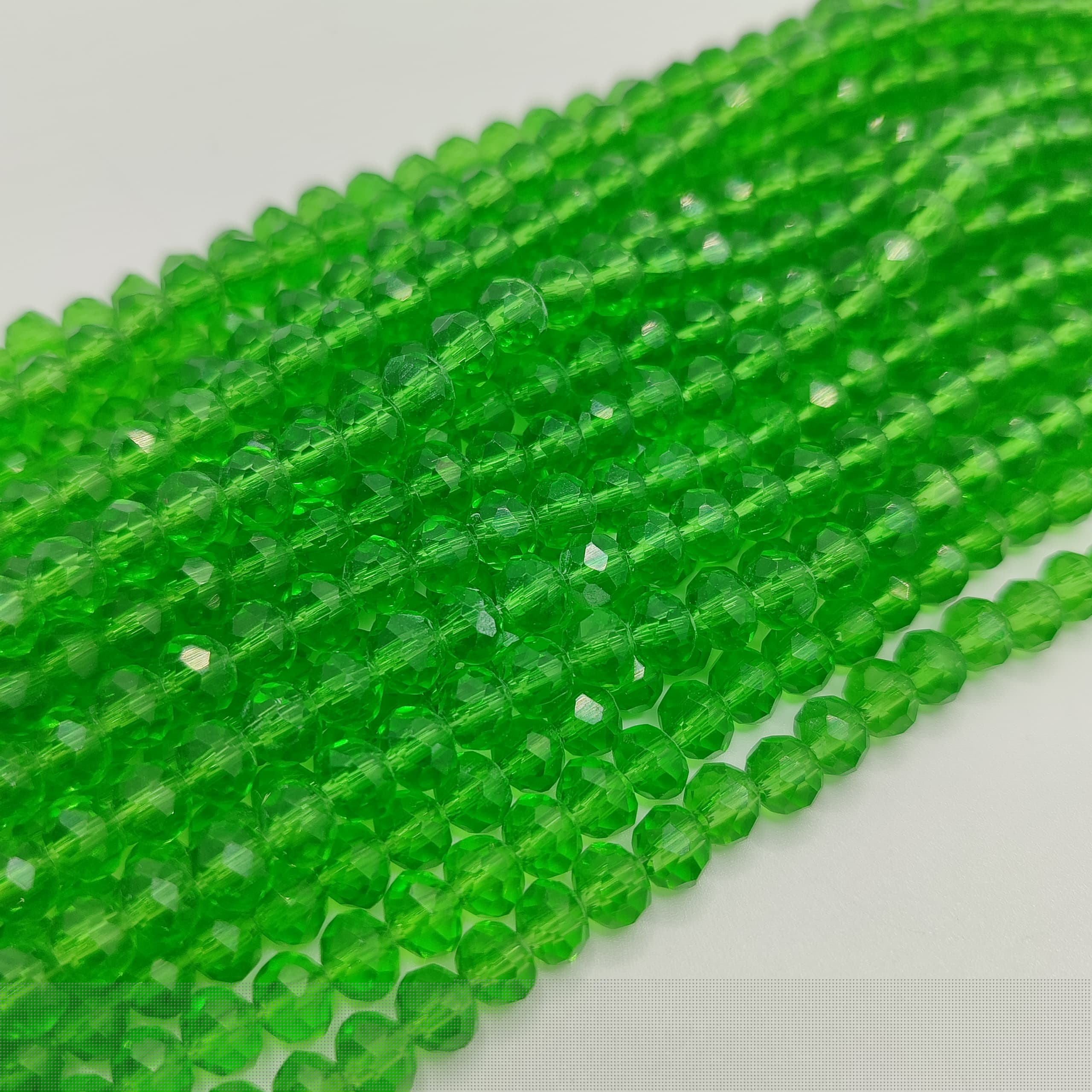 CRISTAL CHECO VERDE GRAMA 6MM NATURAL