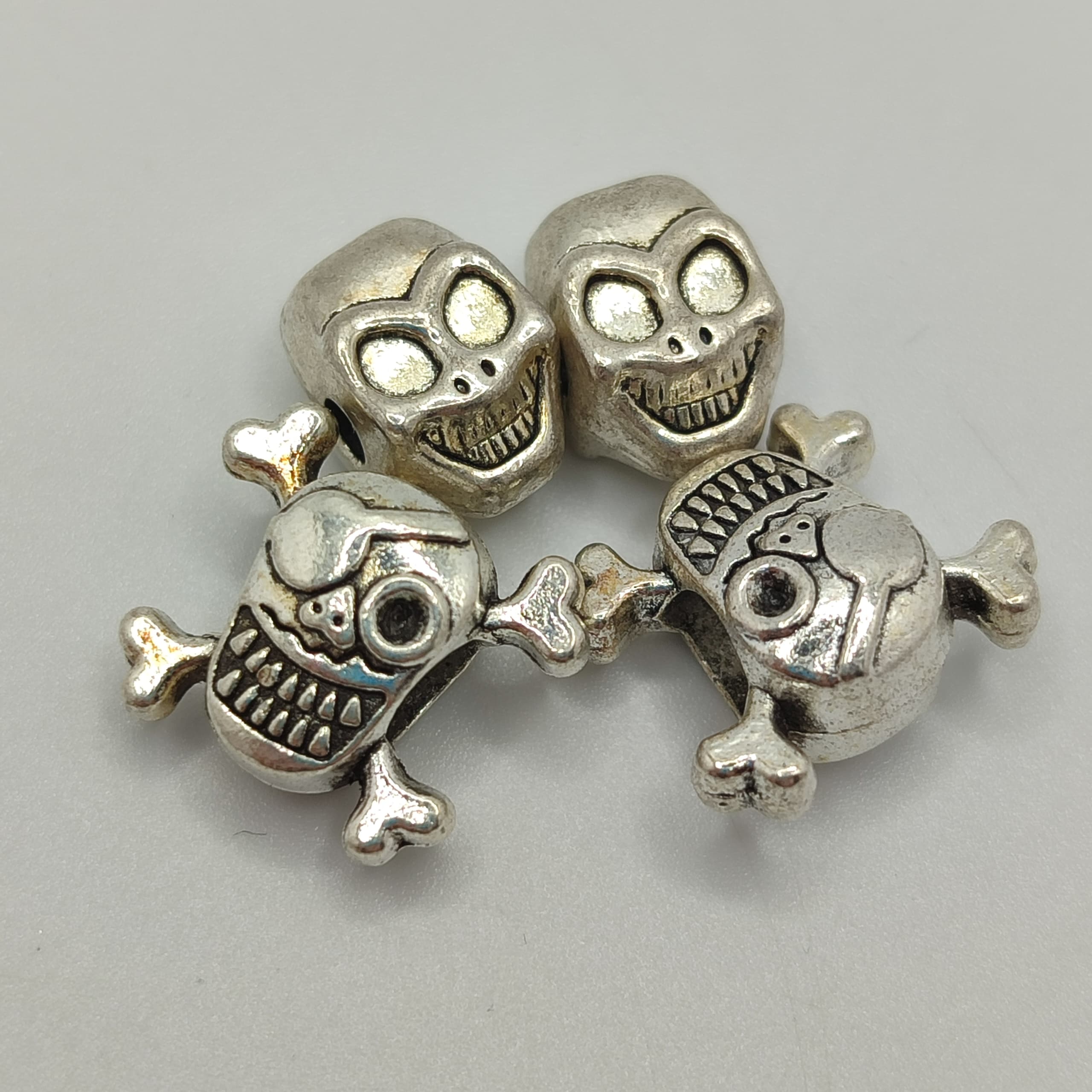 BOLSITA 4 UND CALAVERA