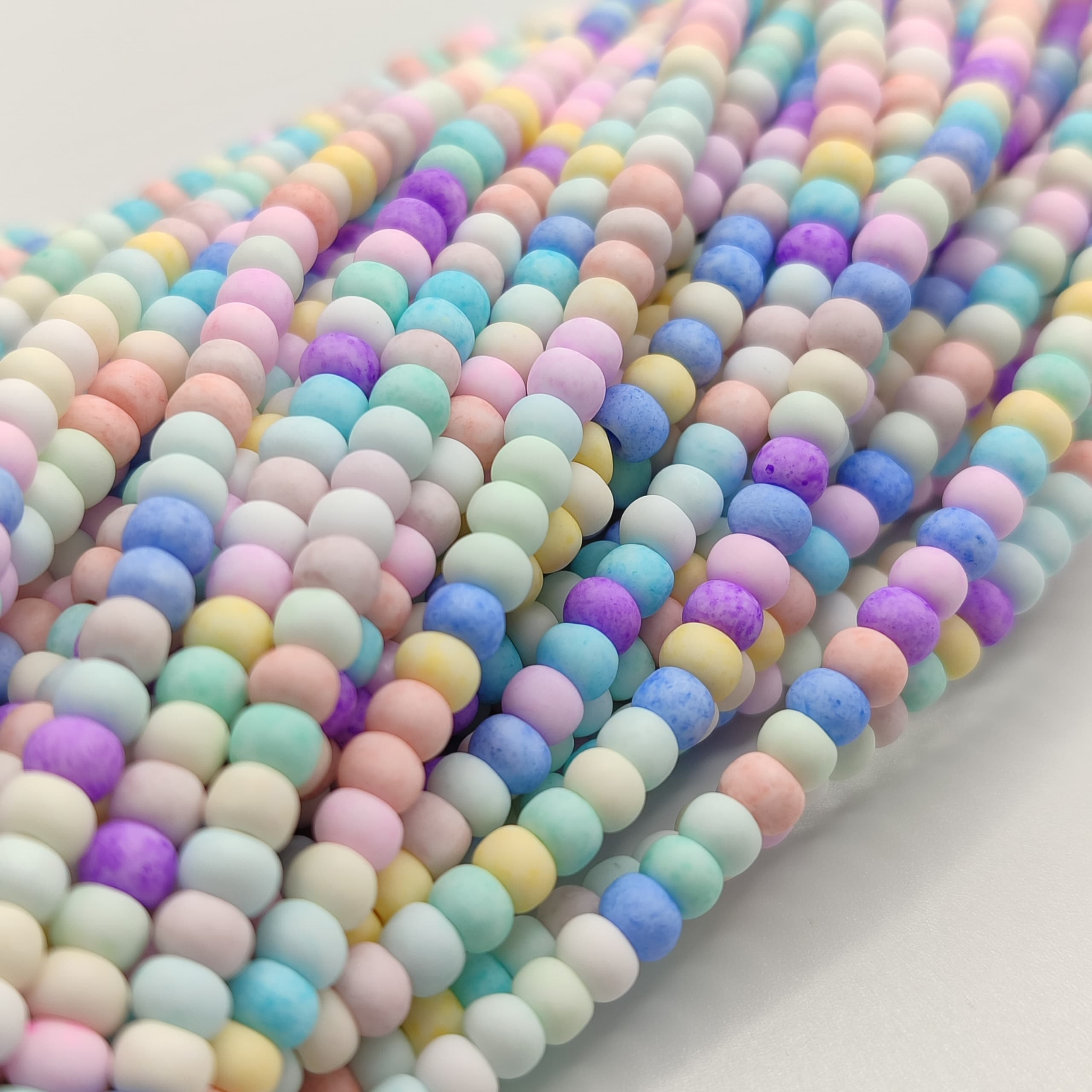 PIEDRAS DE NEOPRENO DE COLORES 4M M