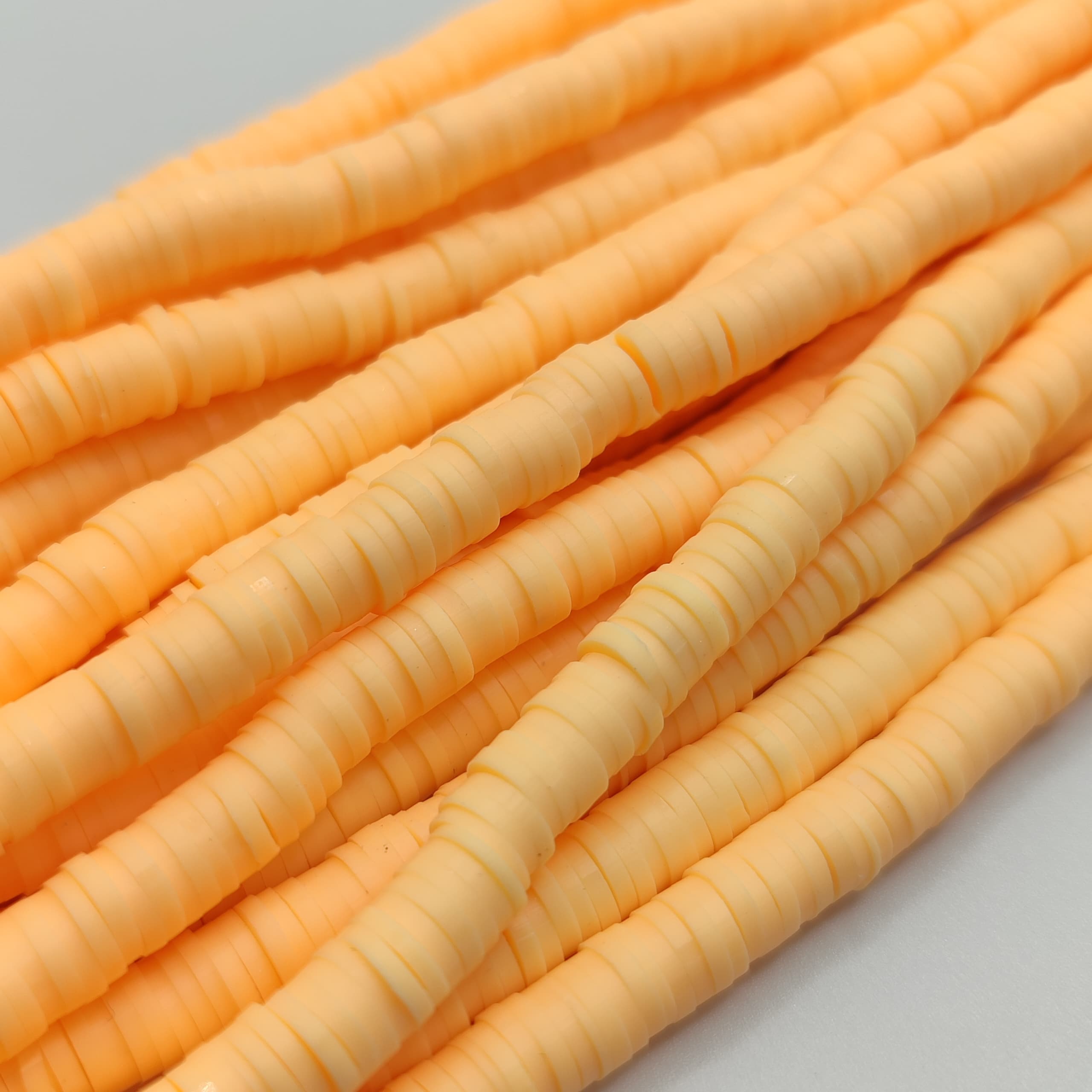 PUCA NARANJA CLARO