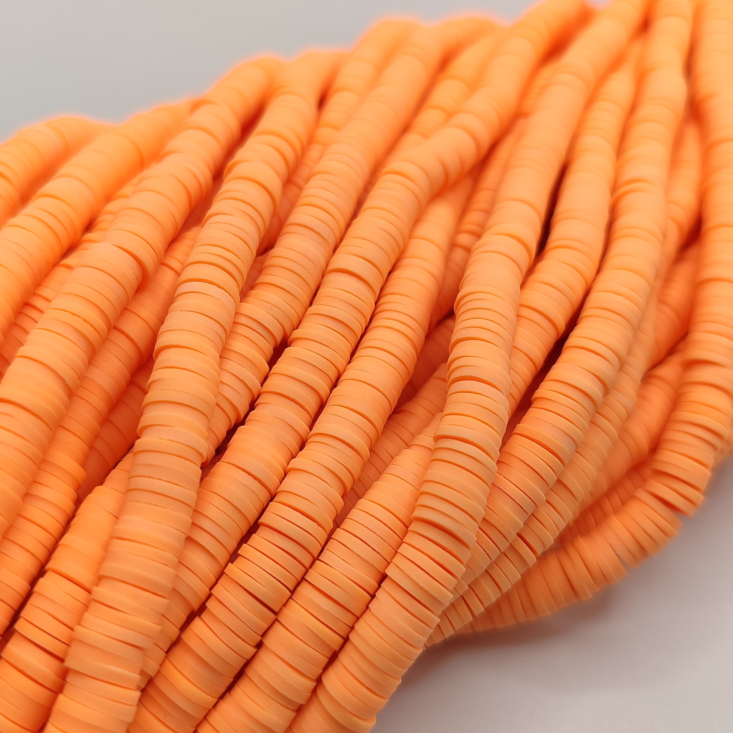 PUCA NARANJA CLARO