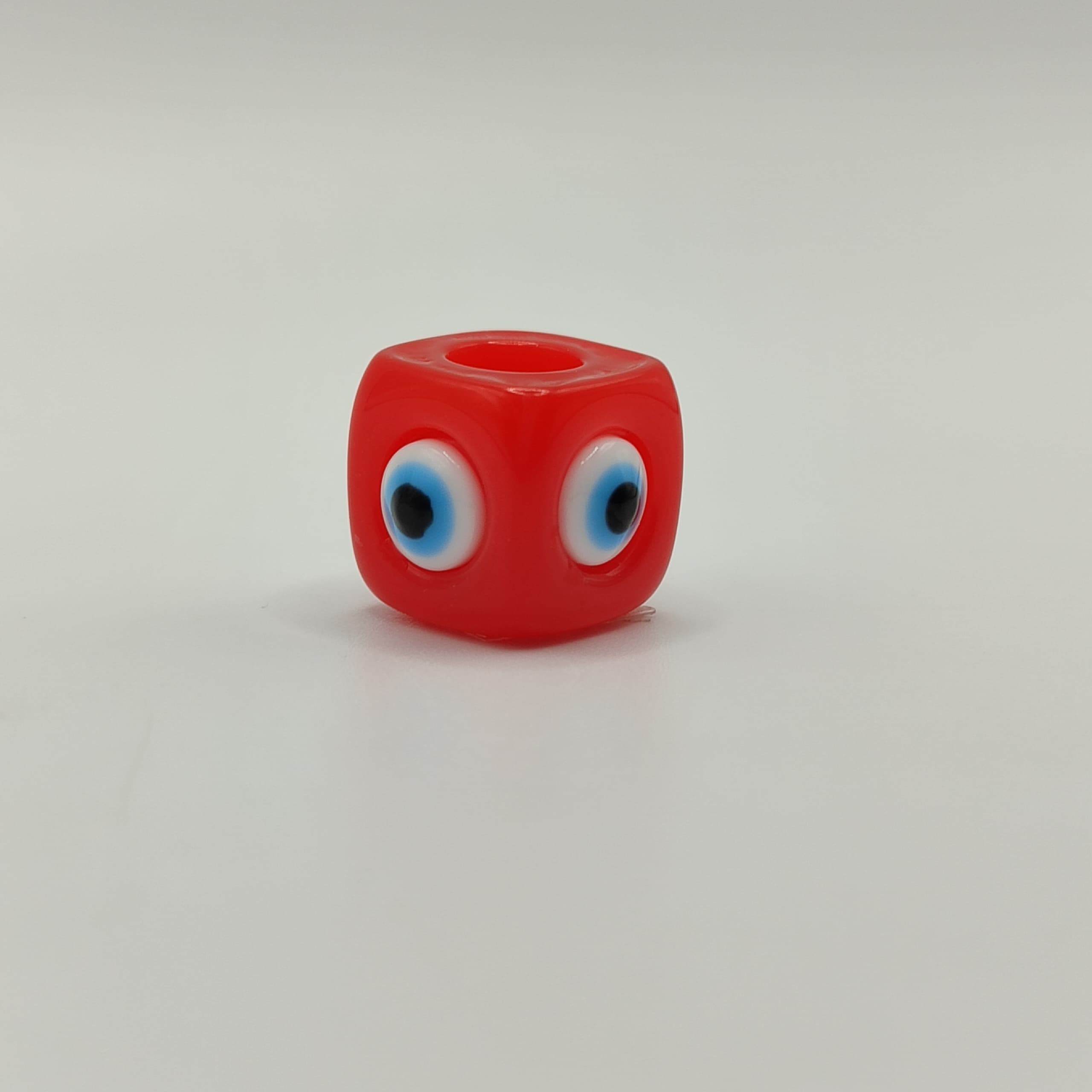RESINA OJO CUBO ROJO