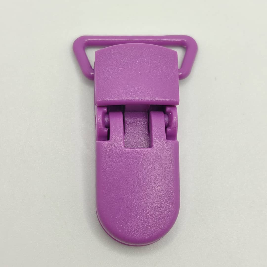 RESINA BROCHE PORTA CHUPON MORADO