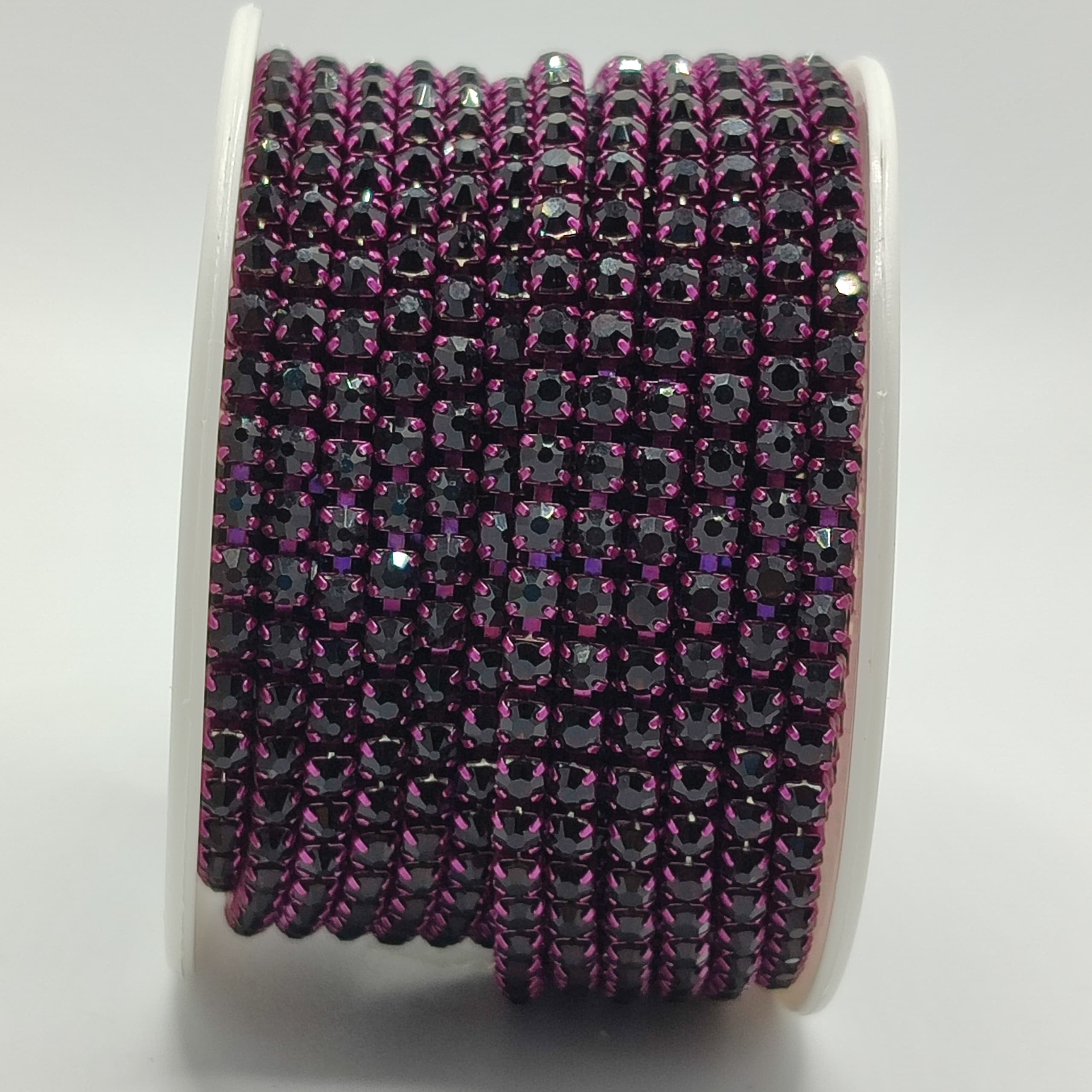 STRASS MORADA CON BASE MORADA